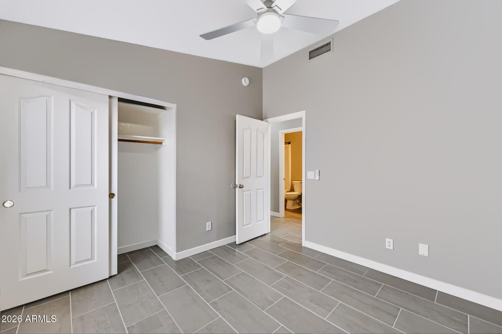 2243 E ROBIN Lane, Phoenix, AZ 85024 — photo 21 of 40