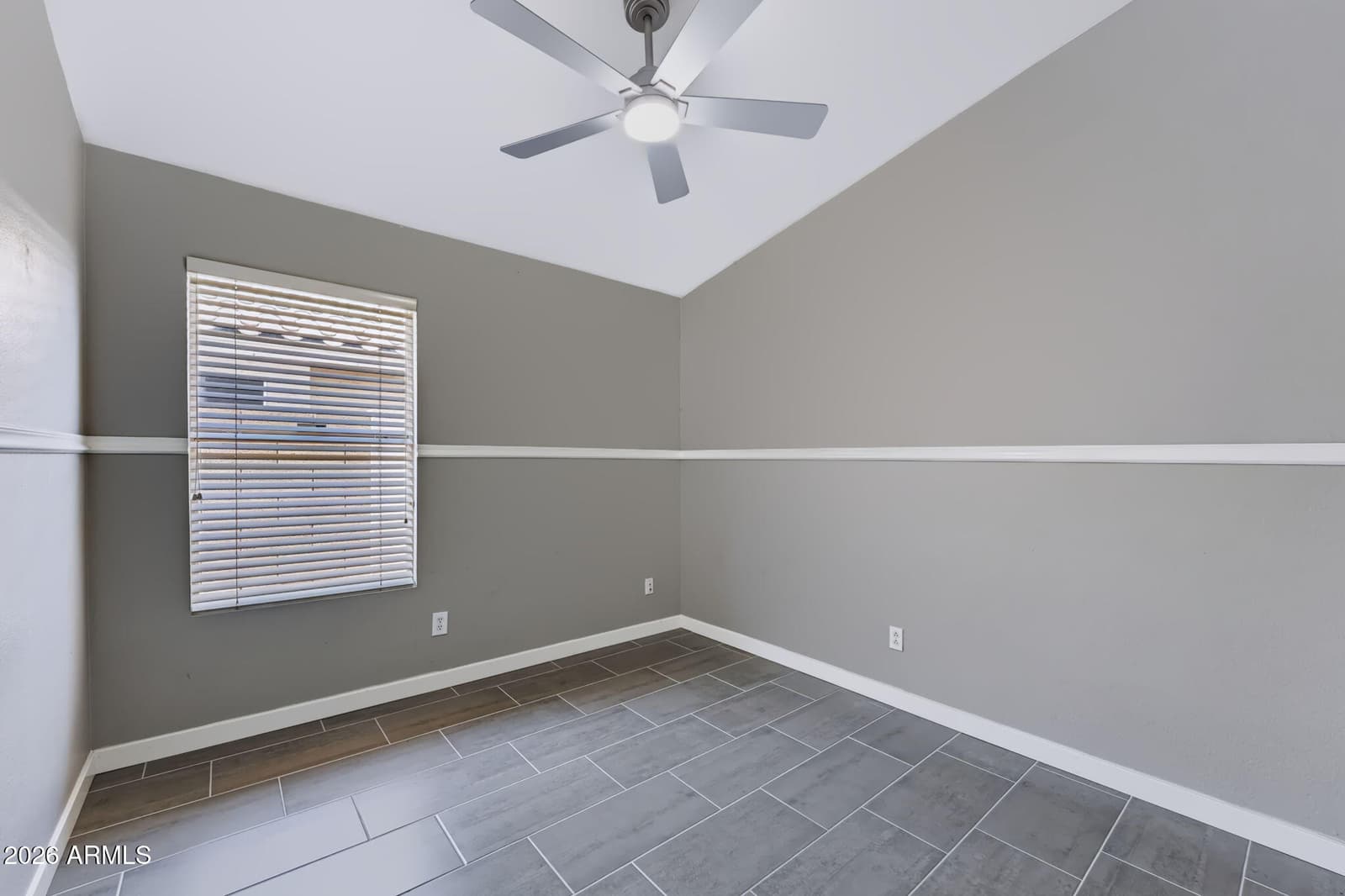 2243 E ROBIN Lane, Phoenix, AZ 85024 — photo 23 of 40