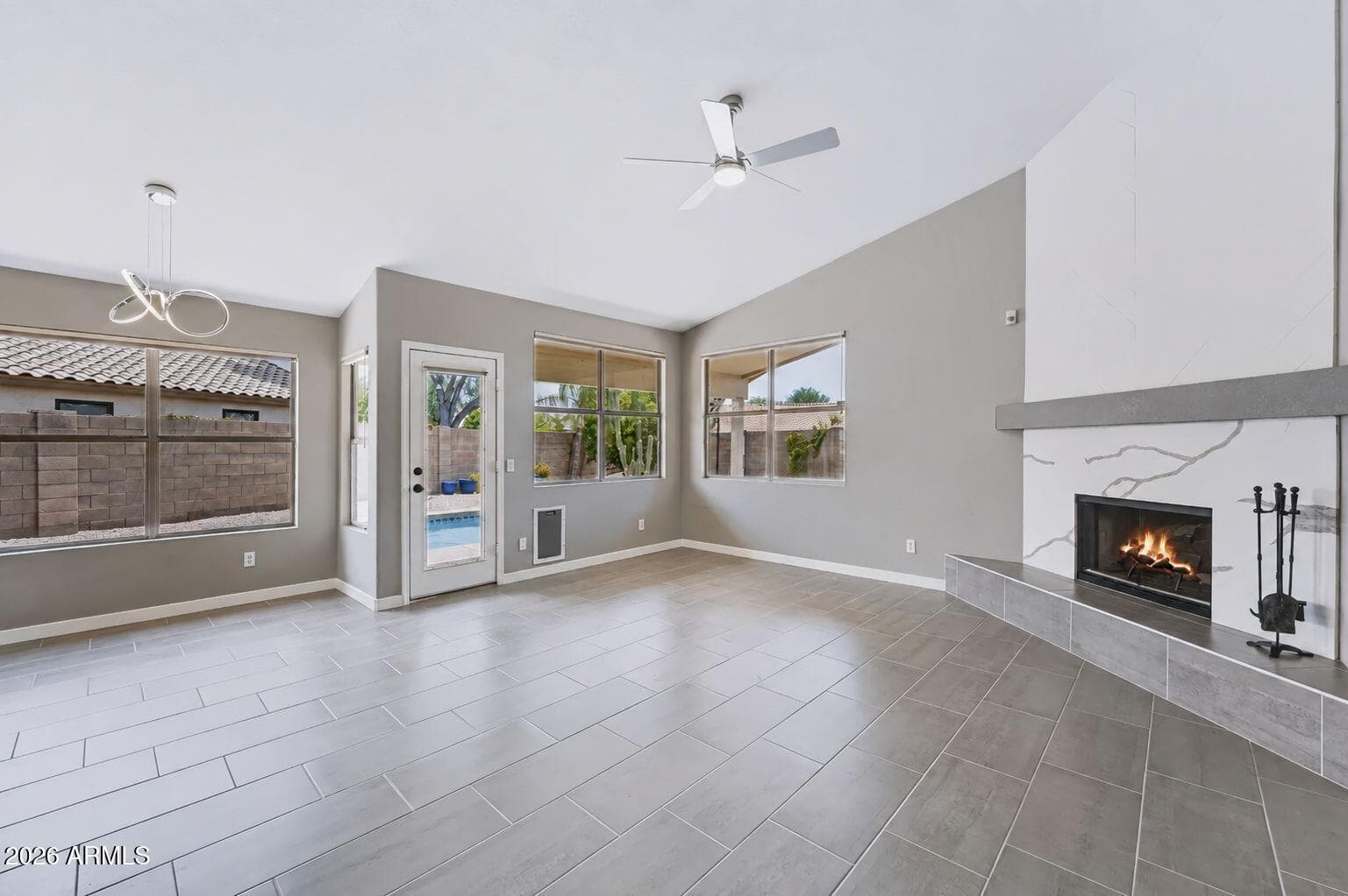 2243 E ROBIN Lane, Phoenix, AZ 85024 — photo 4 of 40