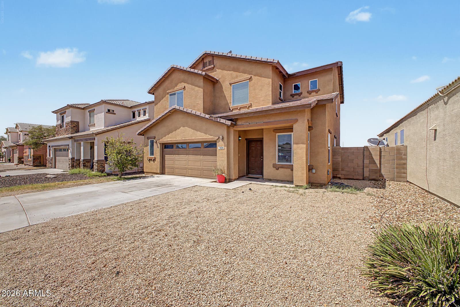 7424 W WOLF Street, Phoenix, AZ 85033 — photo 2 of 21