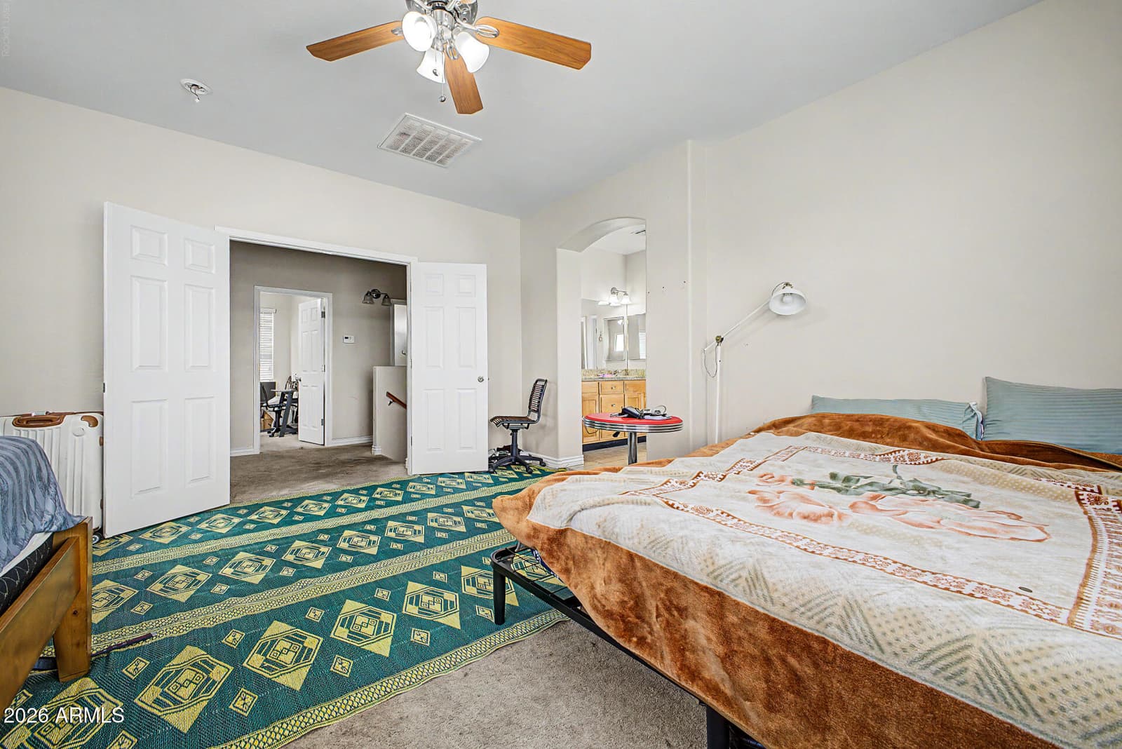 7424 W WOLF Street, Phoenix, AZ 85033 — photo 10 of 21
