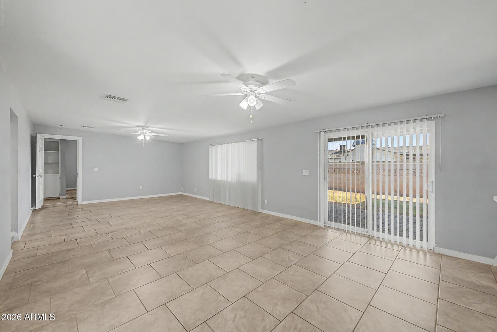 2917 W ASTER Drive, Phoenix, AZ 85029 — photo 7 of 33