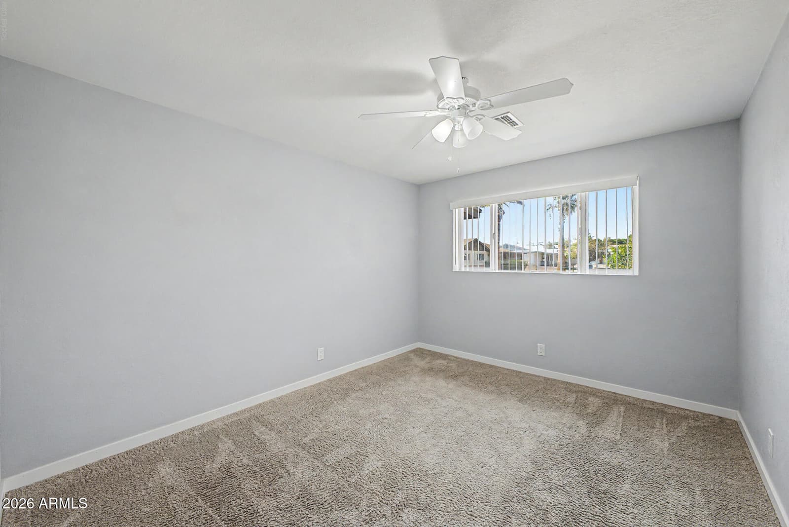 2917 W ASTER Drive, Phoenix, AZ 85029 — photo 14 of 33