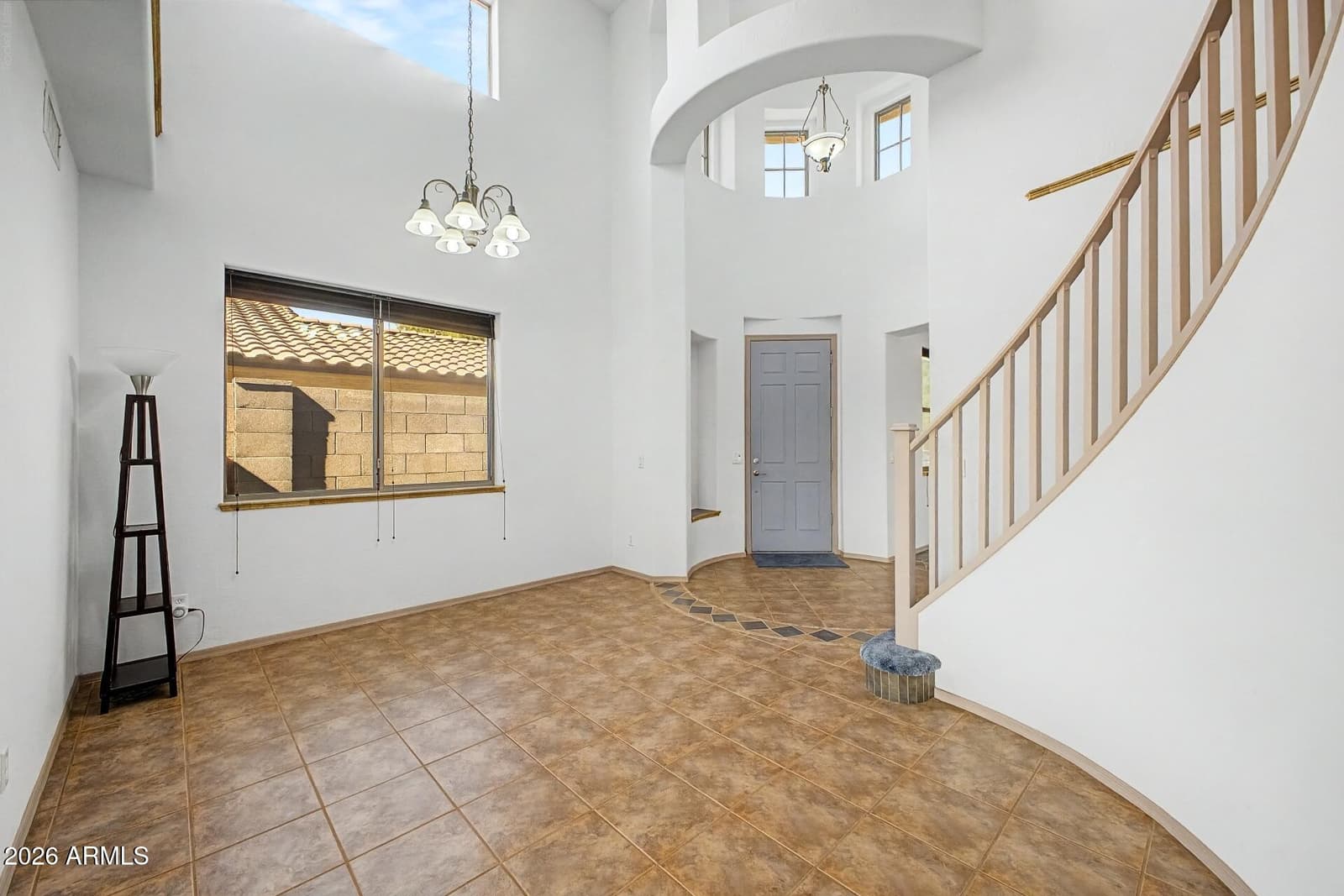8218 S 23RD Place, Phoenix, AZ 85042 — photo 4 of 37