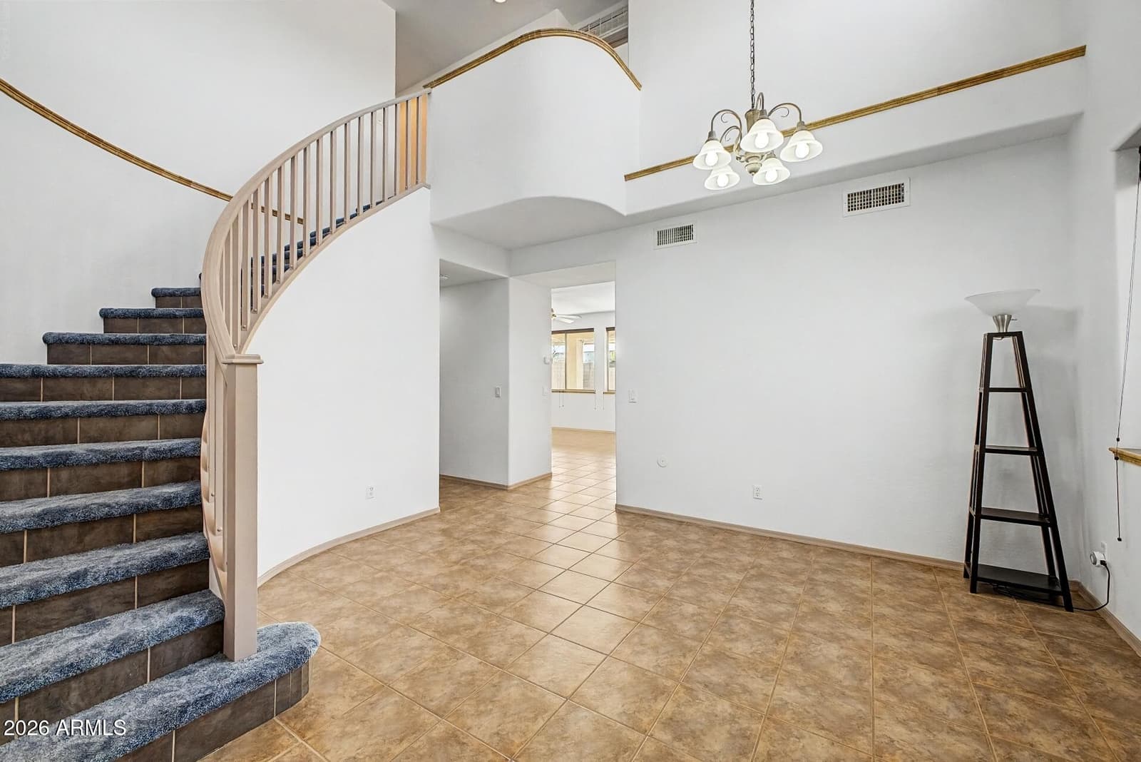 8218 S 23RD Place, Phoenix, AZ 85042 — photo 5 of 37