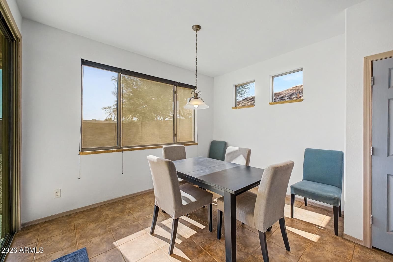 8218 S 23RD Place, Phoenix, AZ 85042 — photo 9 of 37