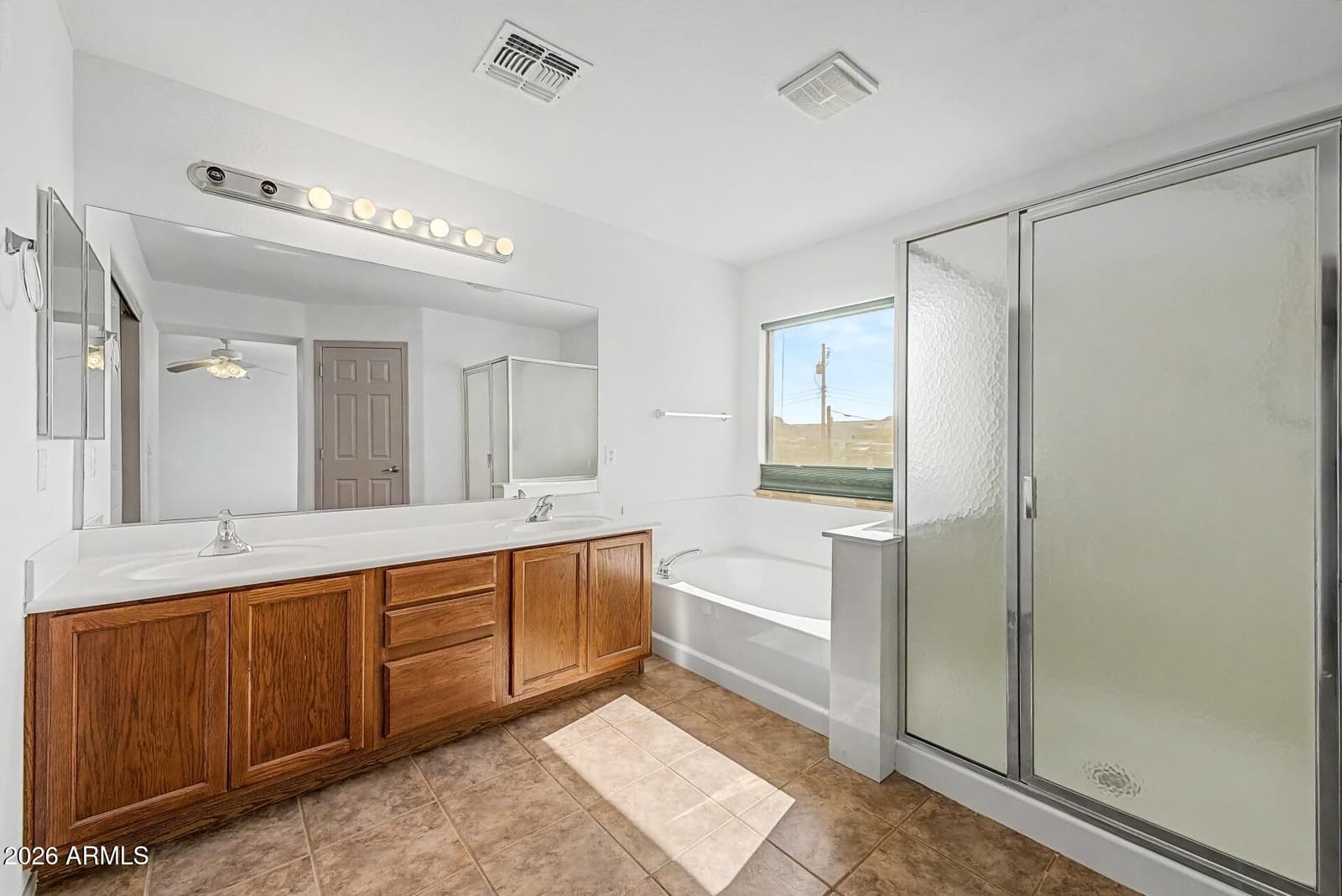 8218 S 23RD Place, Phoenix, AZ 85042 — photo 17 of 37