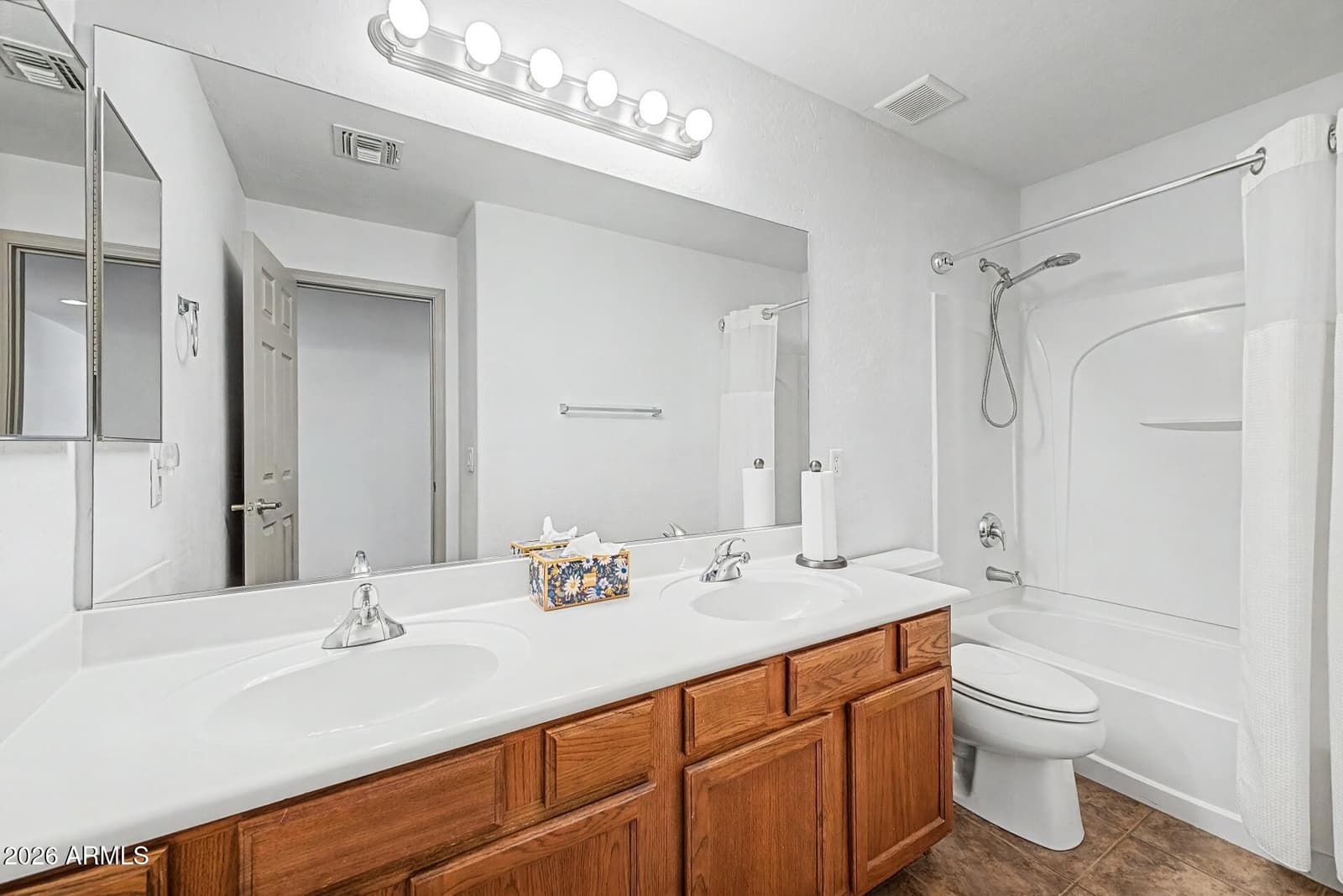 8218 S 23RD Place, Phoenix, AZ 85042 — photo 22 of 37