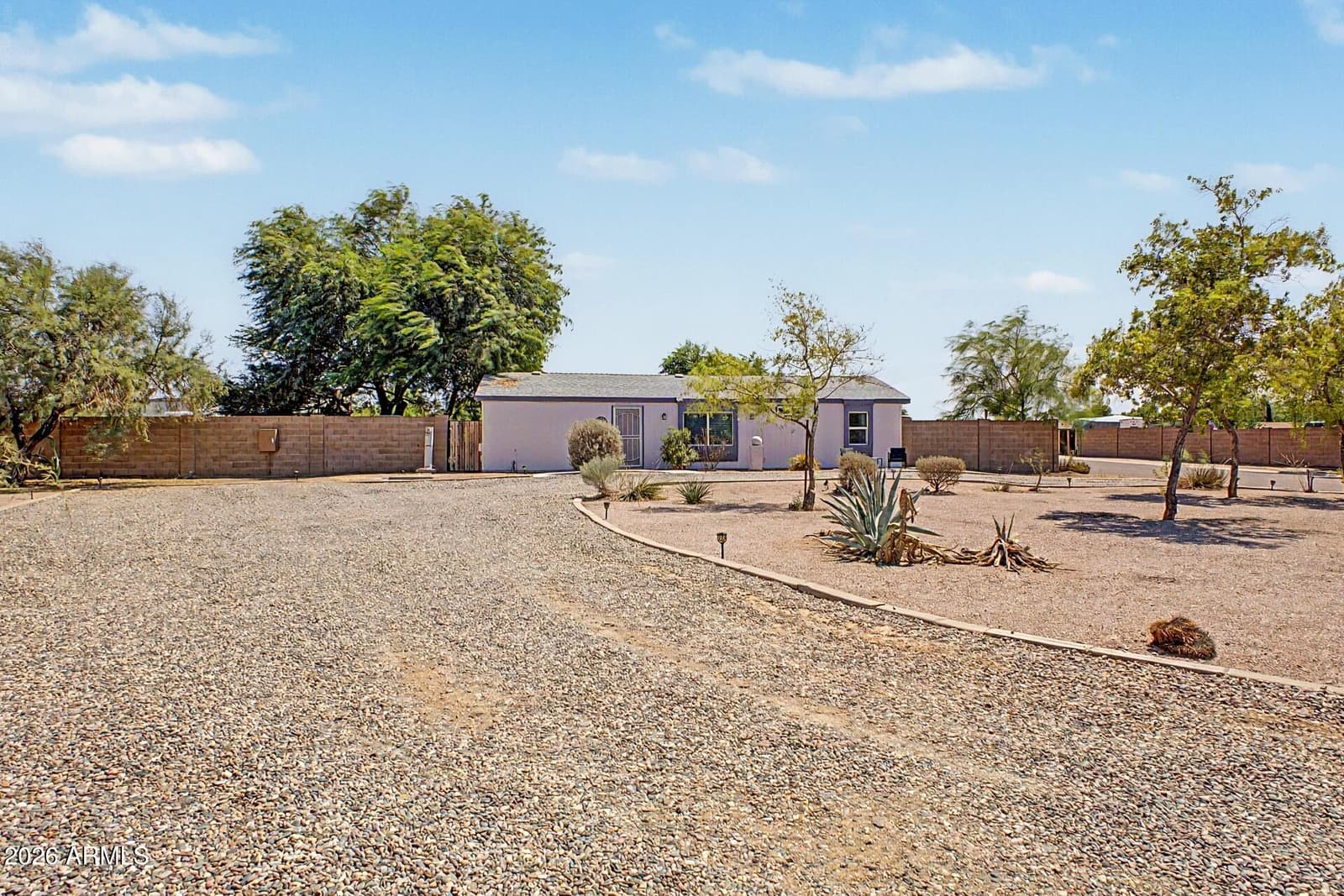 897 E Goldmine Lane, San Tan Valley, AZ 85140 — photo 17 of 35