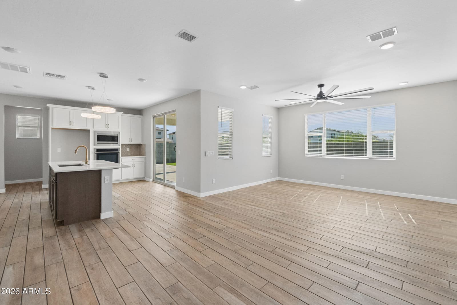 10220 N 49TH Avenue, Glendale, AZ 85302 — photo 15 of 41