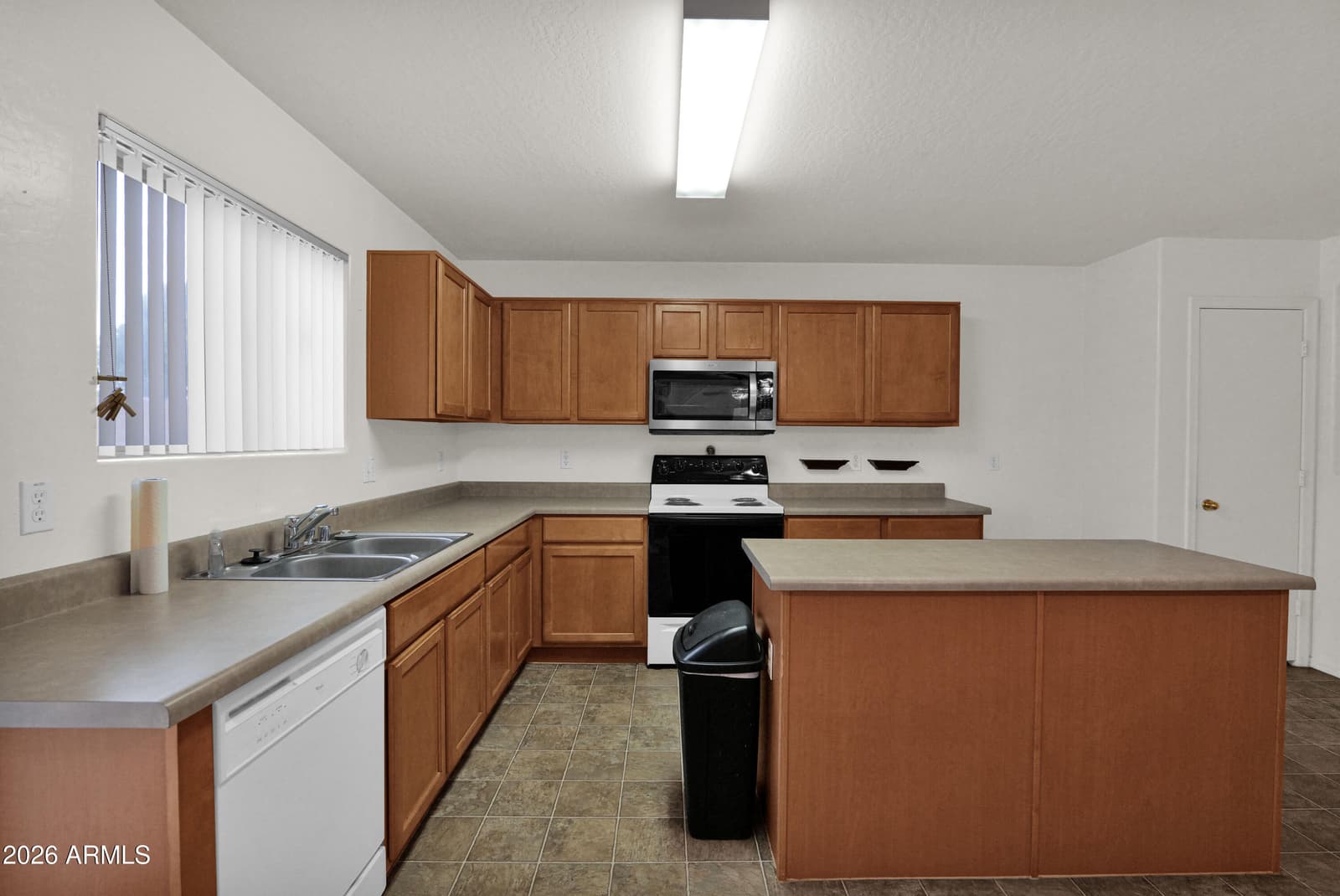 16104 W CALAVAR Road, Surprise, AZ 85379 — photo 13 of 32