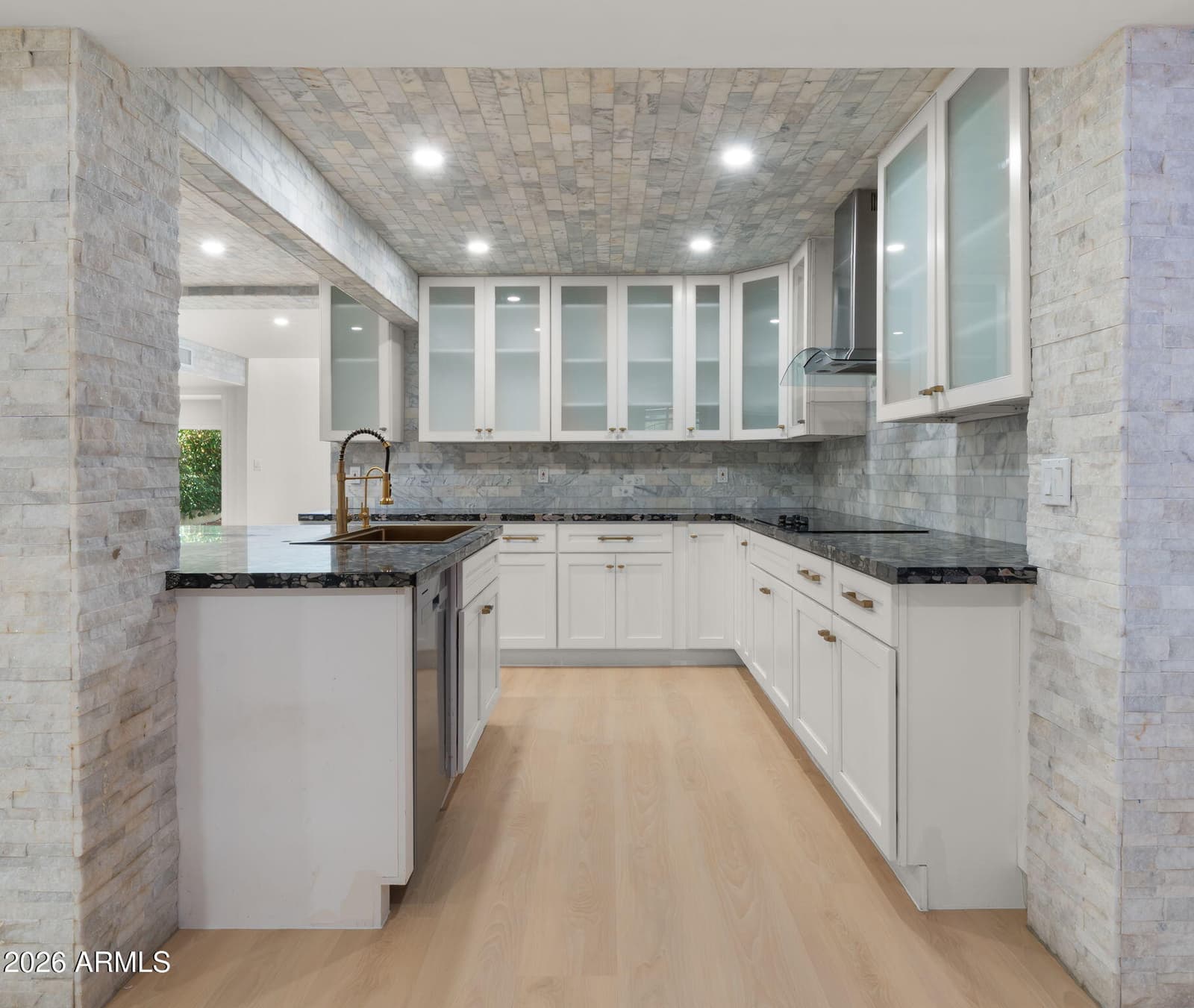 7240 N VIA DE LA MONTANA, Scottsdale, AZ 85258 — photo 4 of 22