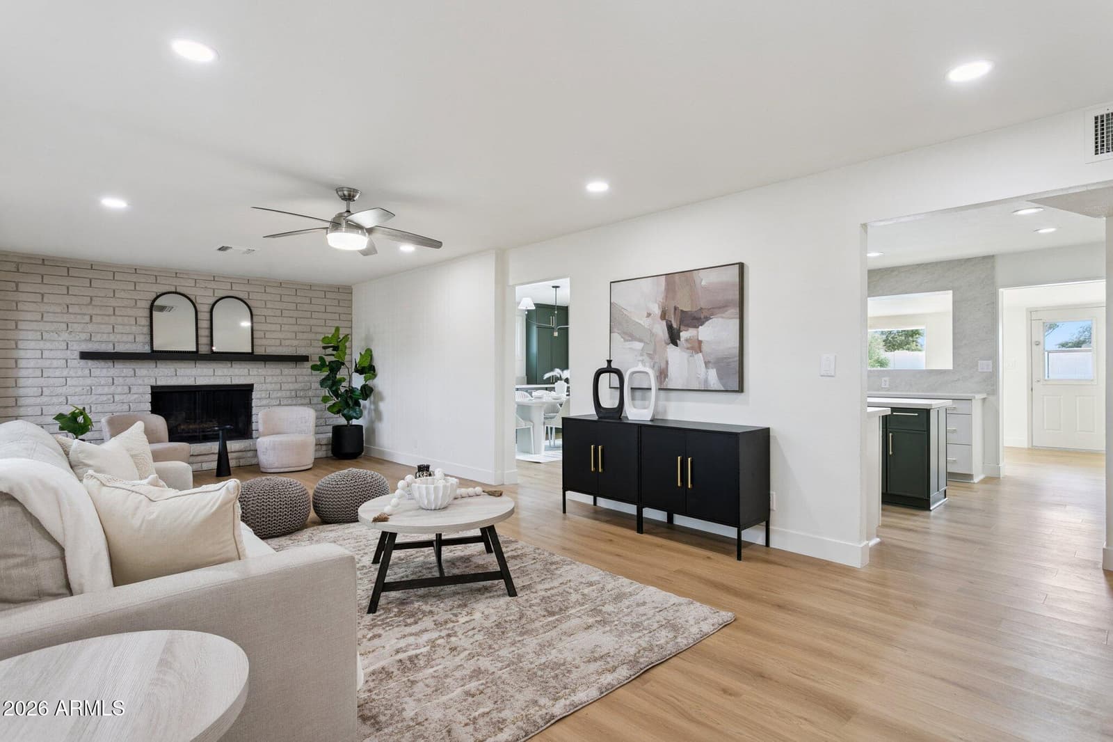 7827 E MORELAND Street, Scottsdale, AZ 85257 — photo 3 of 30