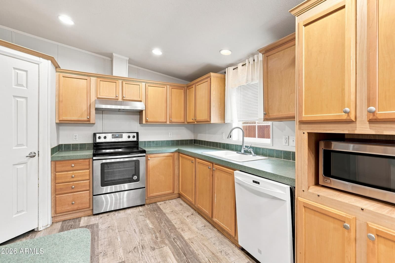 7627 N MESA VISTA Drive, Payson, AZ 85541 — photo 10 of 42