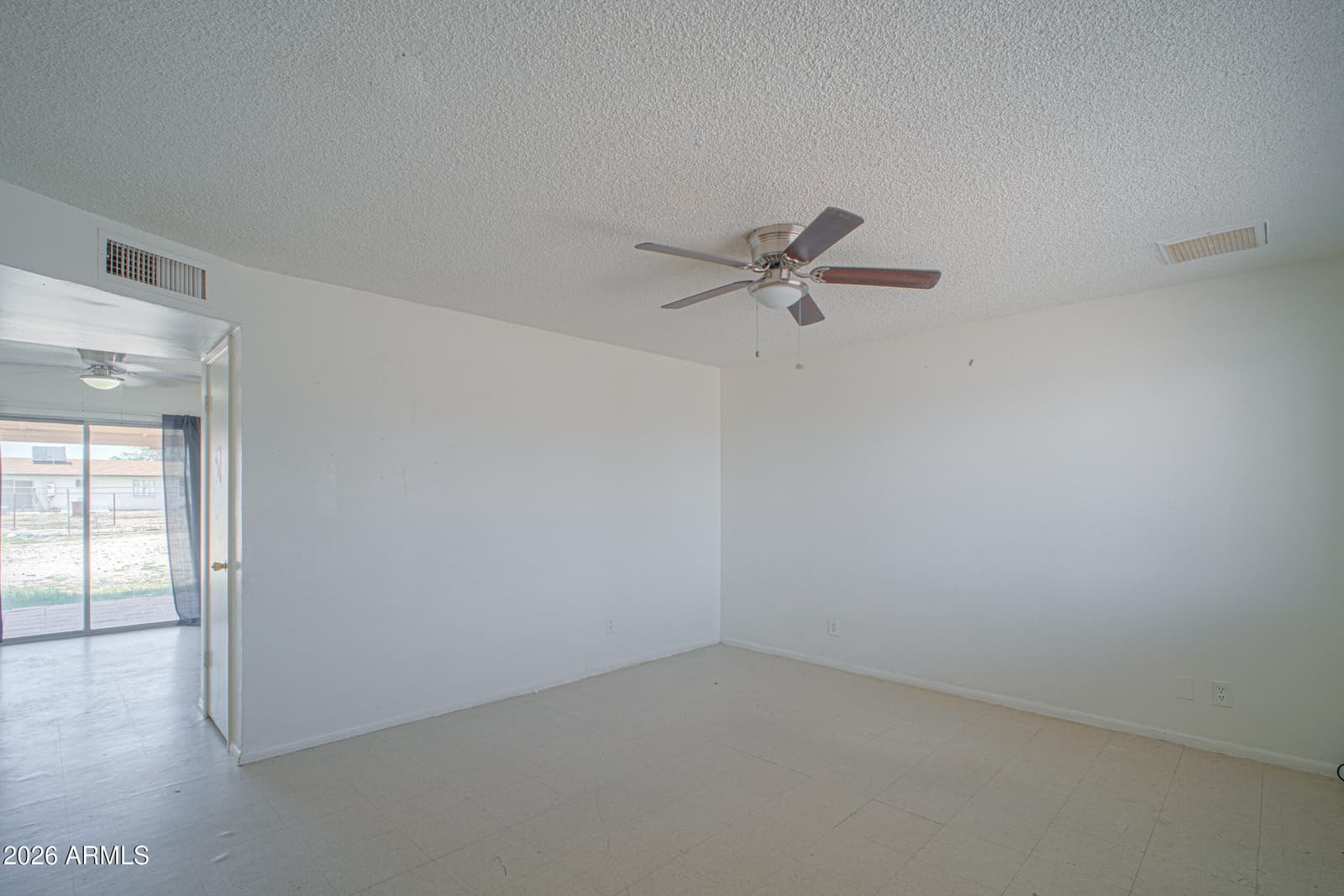 10532 N ARAPAHO Drive, Casa Grande, AZ 85122 — photo 7 of 31