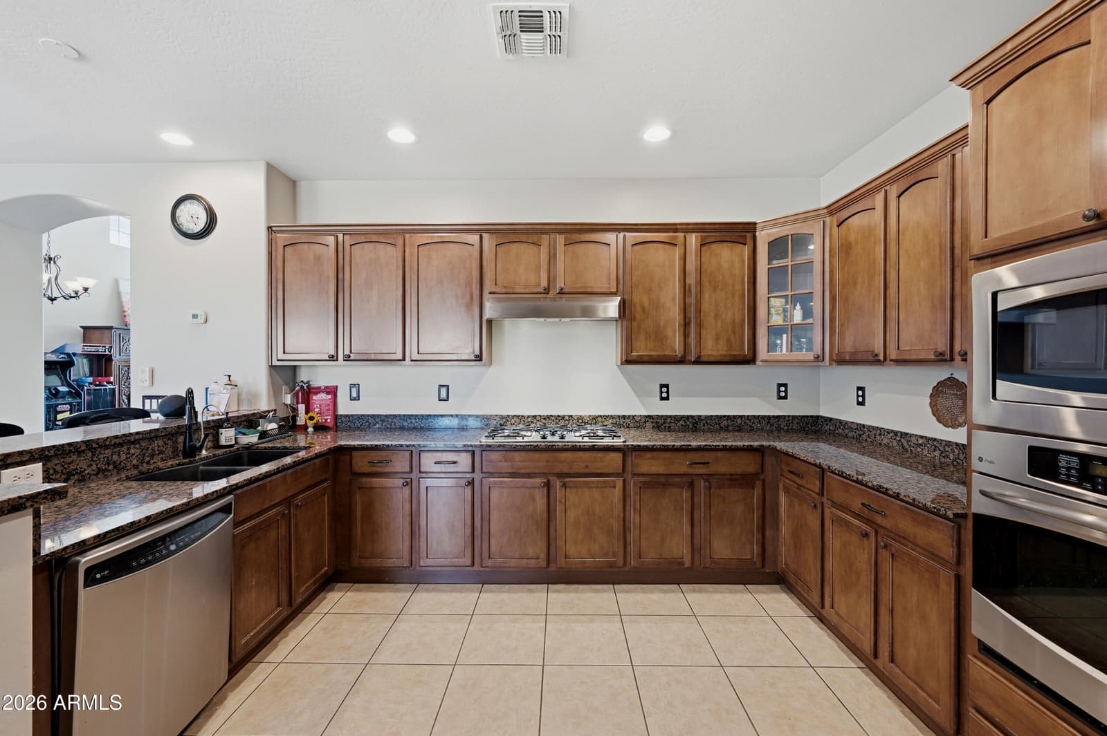 5515 S ROANOKE Street, Gilbert, AZ 85298 — photo 8 of 29
