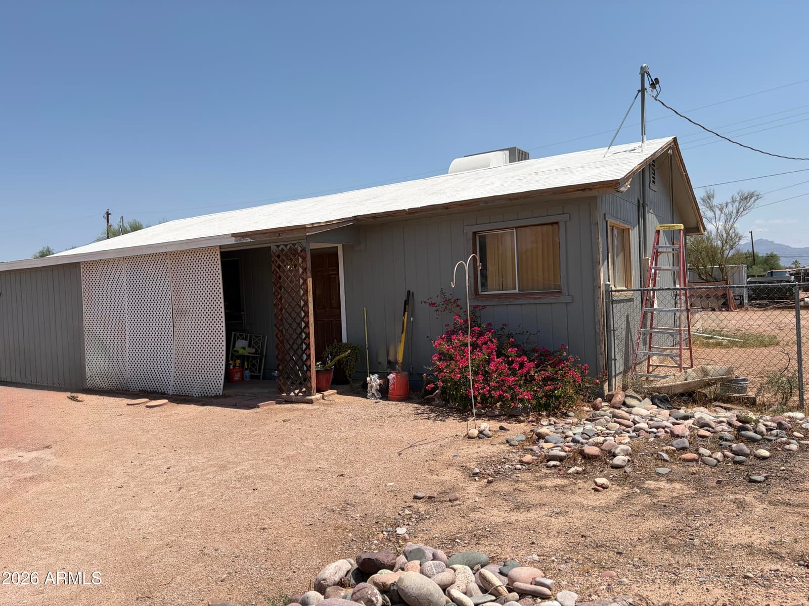 1089 S Warner Drive, Apache Junction, AZ 85120 — photo 3 of 8