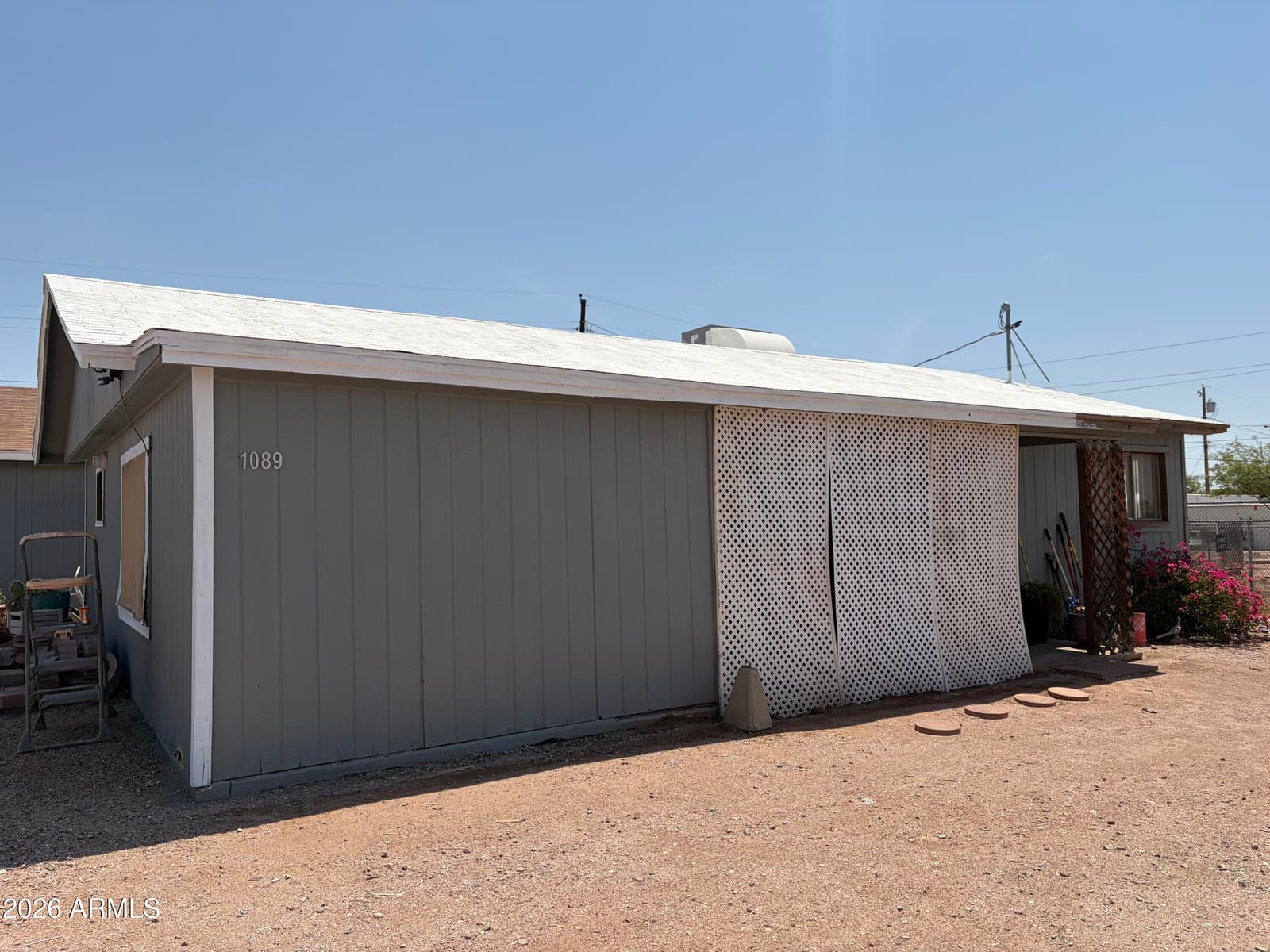 1089 S Warner Drive, Apache Junction, AZ 85120 — photo 5 of 8
