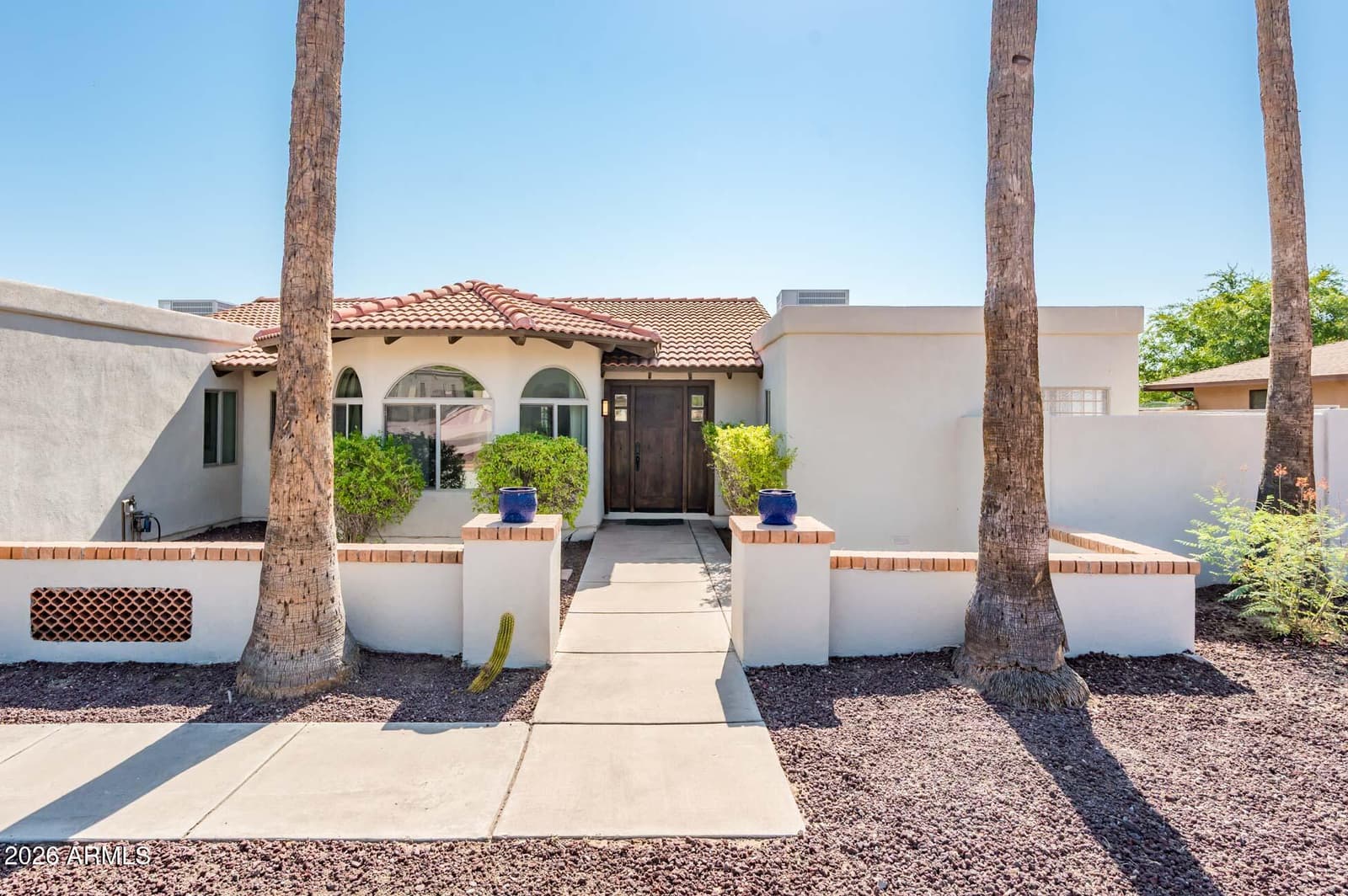 11847 N BANCROFT Drive, Phoenix, AZ 85028 — photo 6 of 33
