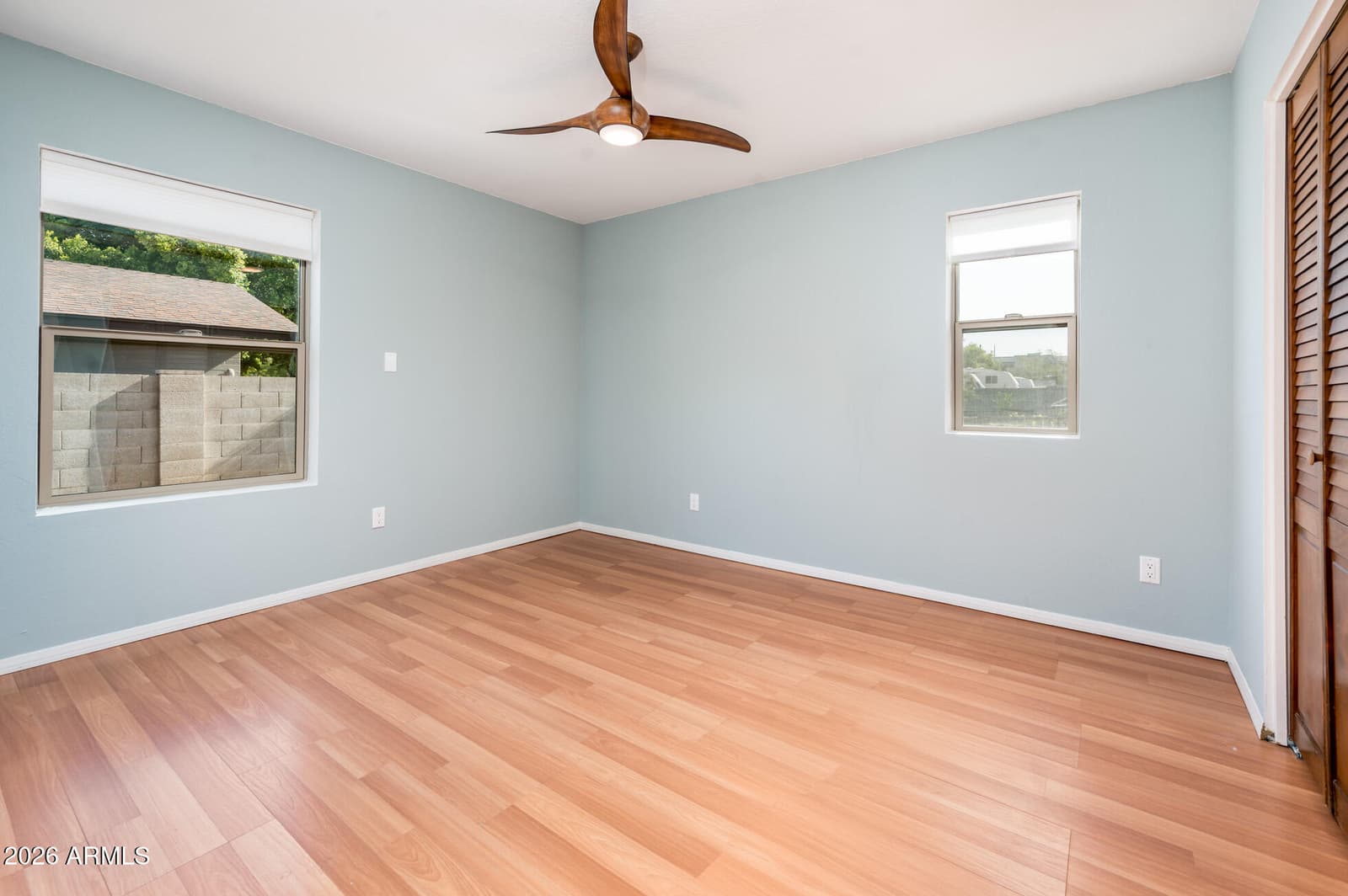 11847 N BANCROFT Drive, Phoenix, AZ 85028 — photo 17 of 33
