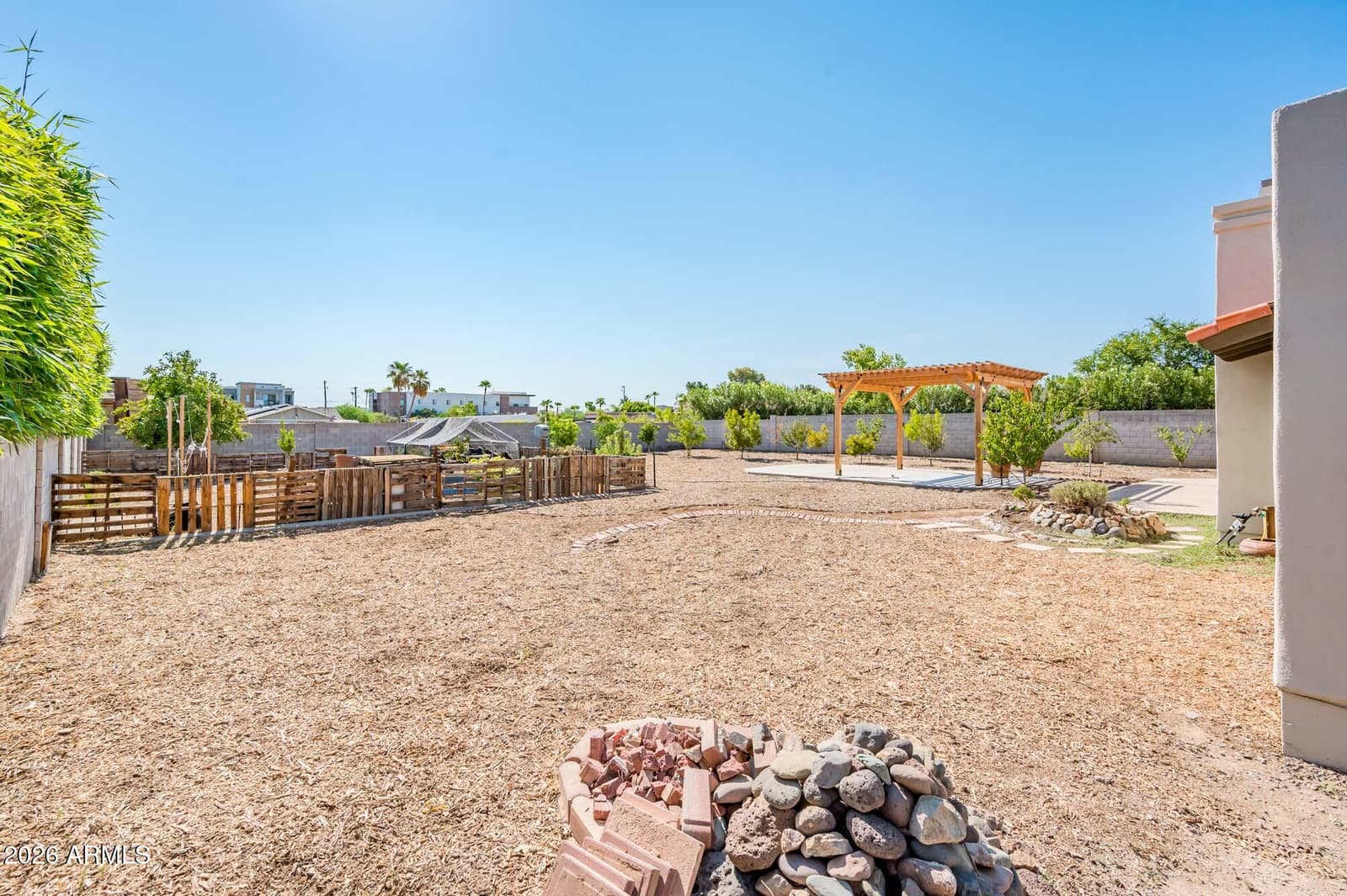 11847 N BANCROFT Drive, Phoenix, AZ 85028 — photo 29 of 33