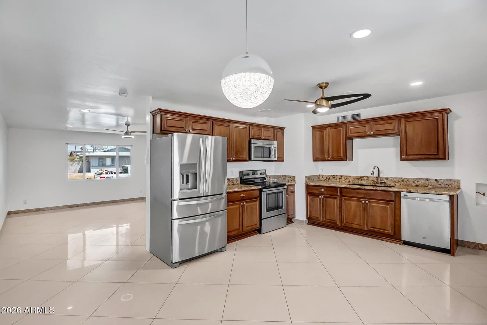 3431 W COUNTRY GABLES Drive, Phoenix, AZ 85053 — photo 9 of 24