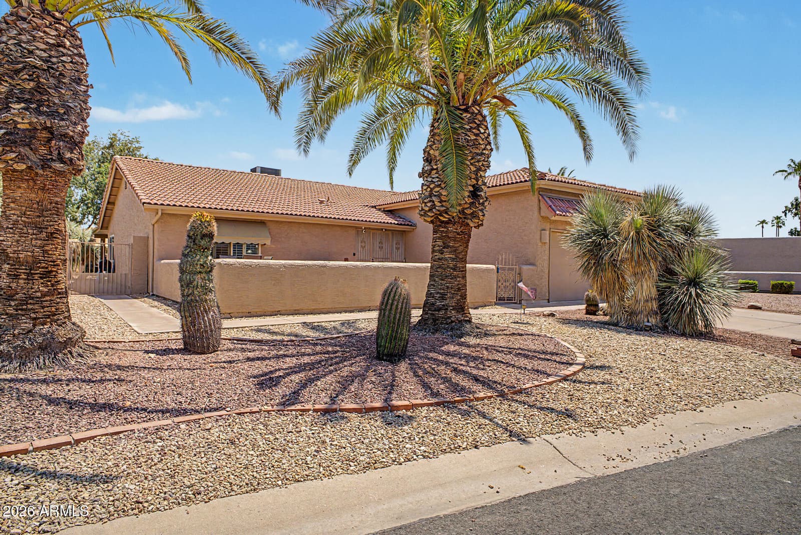 26017 S NEW TOWN Drive, Sun Lakes, AZ 85248 — photo 3 of 24