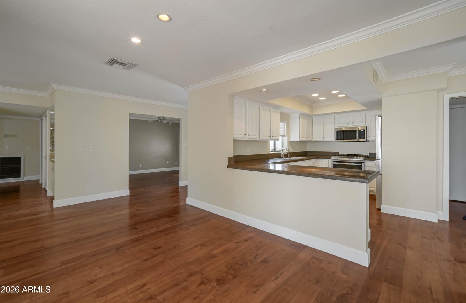 4818 N 35TH Place, Phoenix, AZ 85018 — photo 13 of 37
