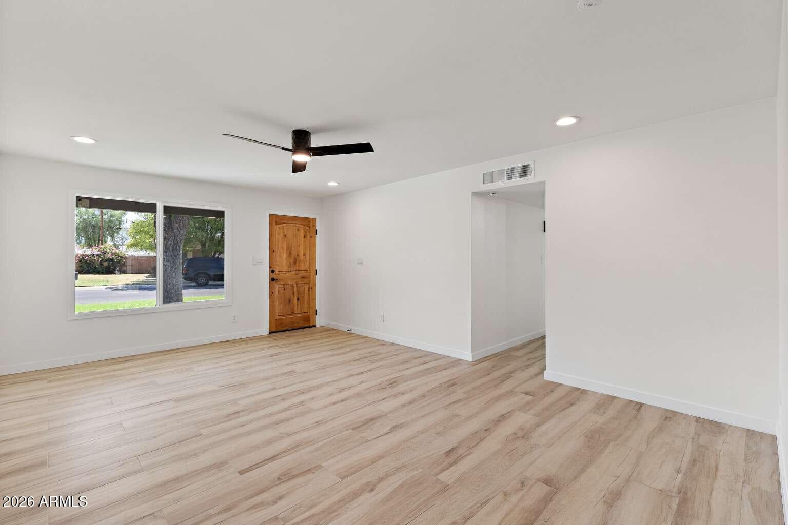 7608 N 18TH Avenue, Phoenix, AZ 85021 — photo 3 of 49