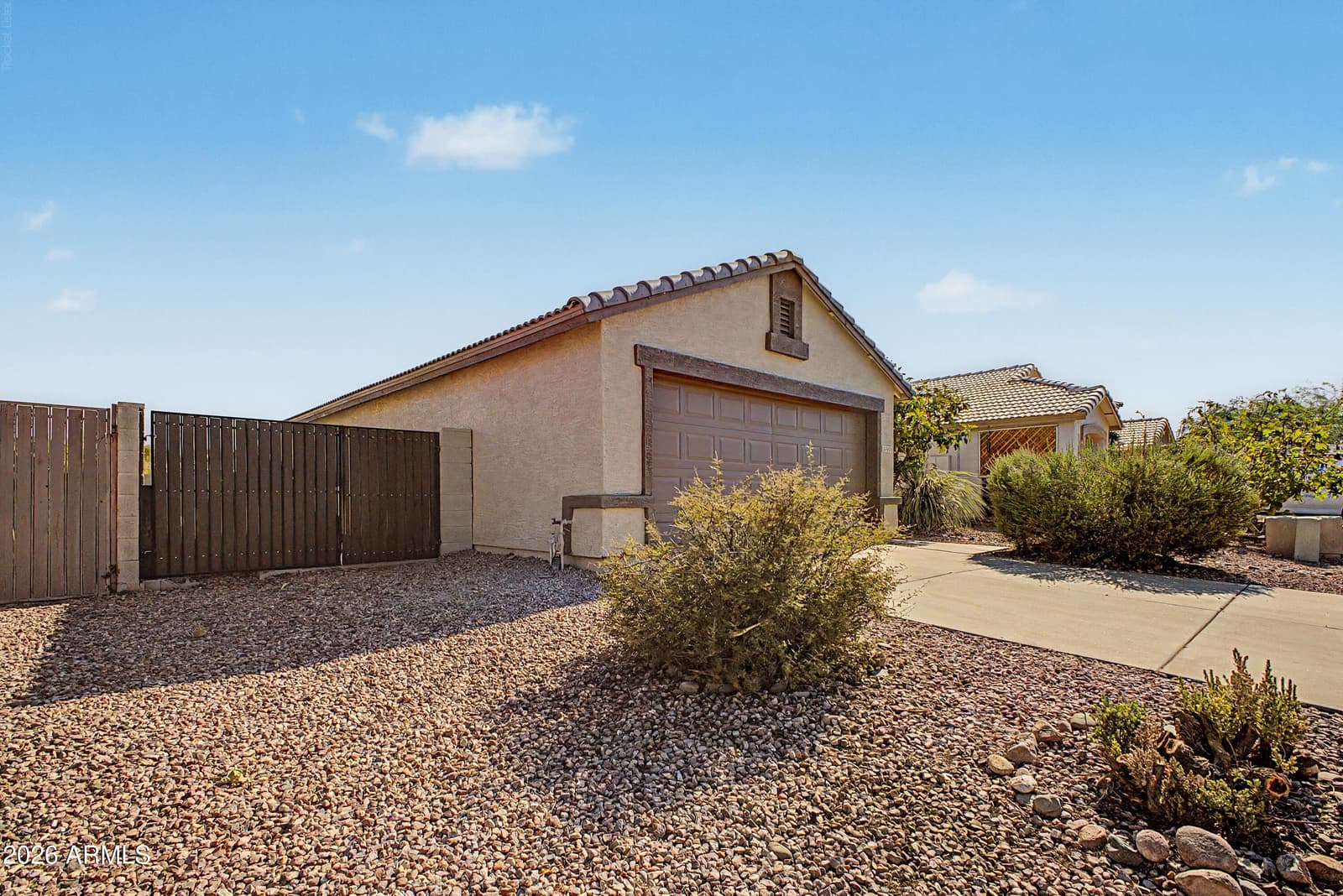 15465 W PORT ROYALE Lane, Surprise, AZ 85379 — photo 2 of 27