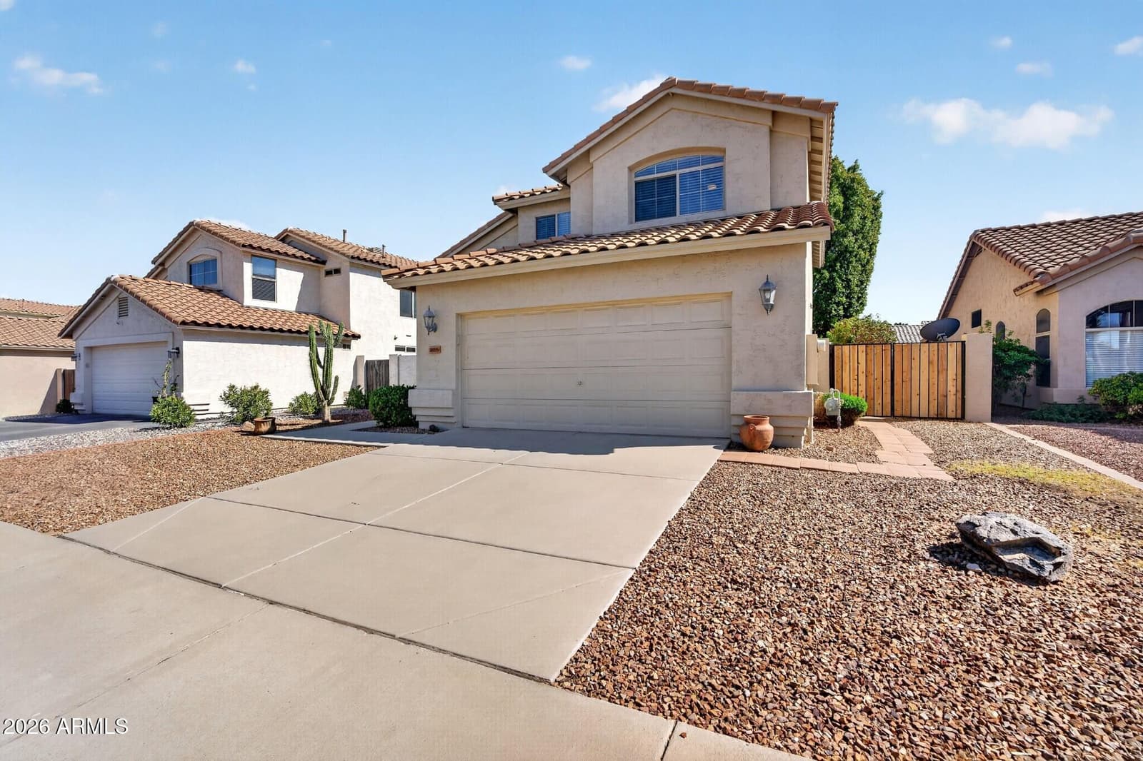 1885 W RAVEN Drive, Chandler, AZ 85286 — photo 2 of 34