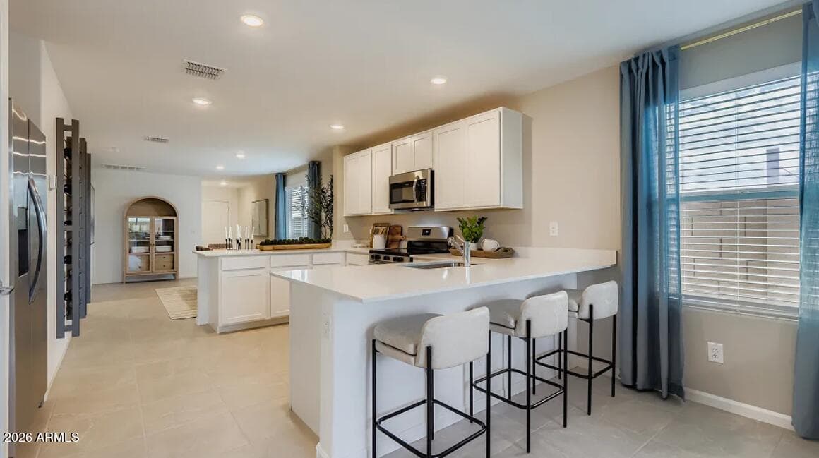 9554 W FAIRMOUNT Avenue, Phoenix, AZ 85037 — photo 4 of 20