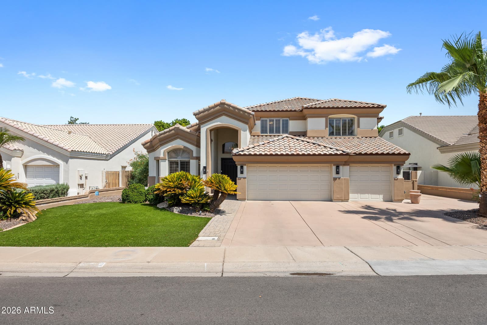 1442 E CATAMARAN Drive, Gilbert, AZ 85234 — photo 1 of 64