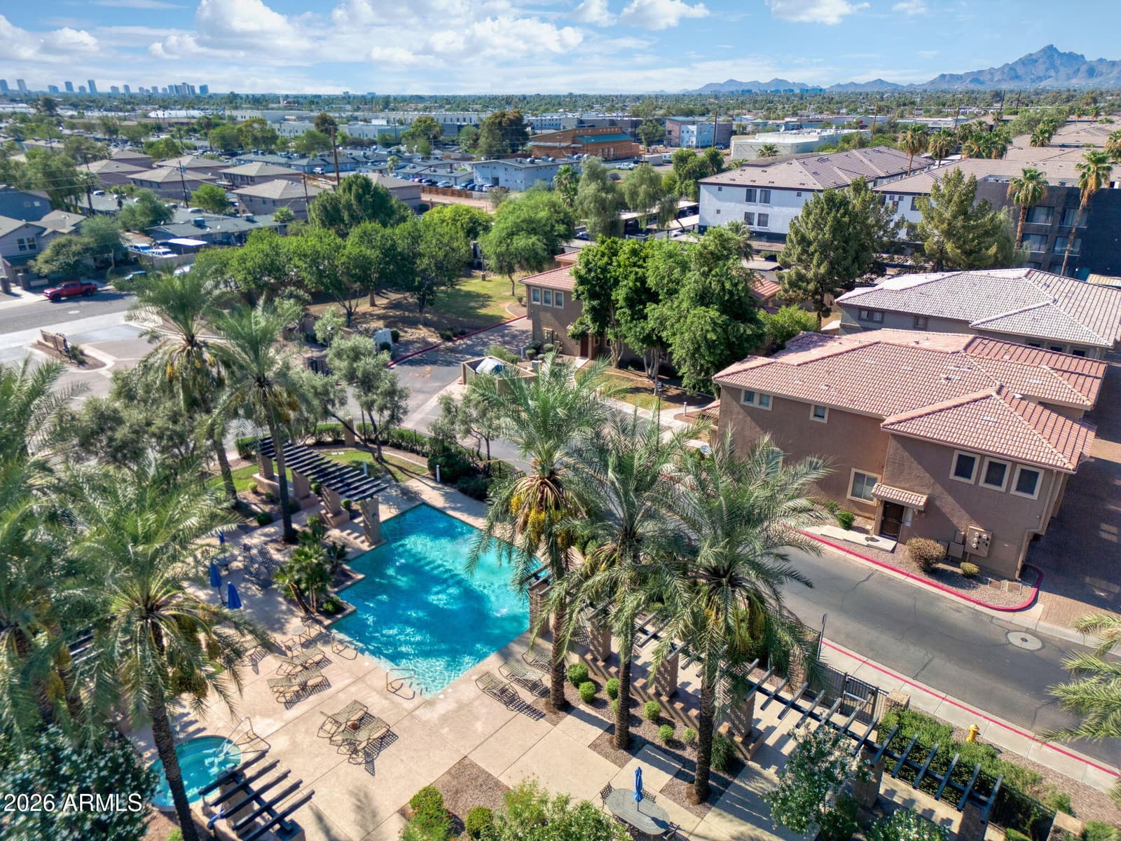 1225 N 36TH Street 1109, Phoenix, AZ 85008 — photo 4 of 35