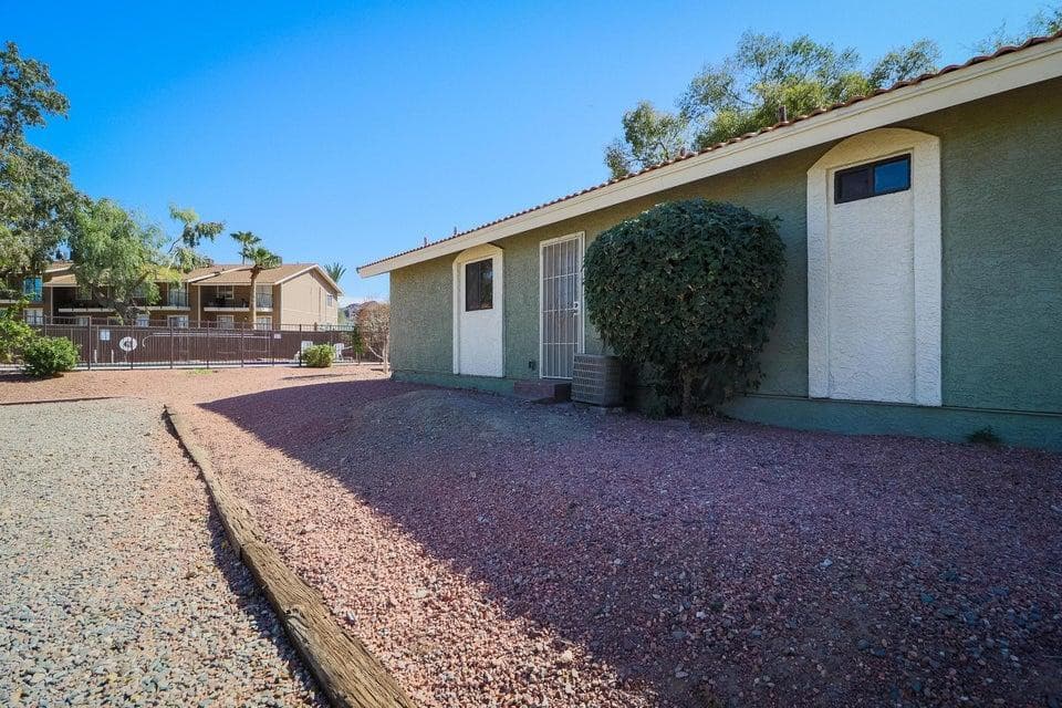 1336 E MOUNTAIN VIEW Road 105, Phoenix, AZ 85020 — photo 12 of 15