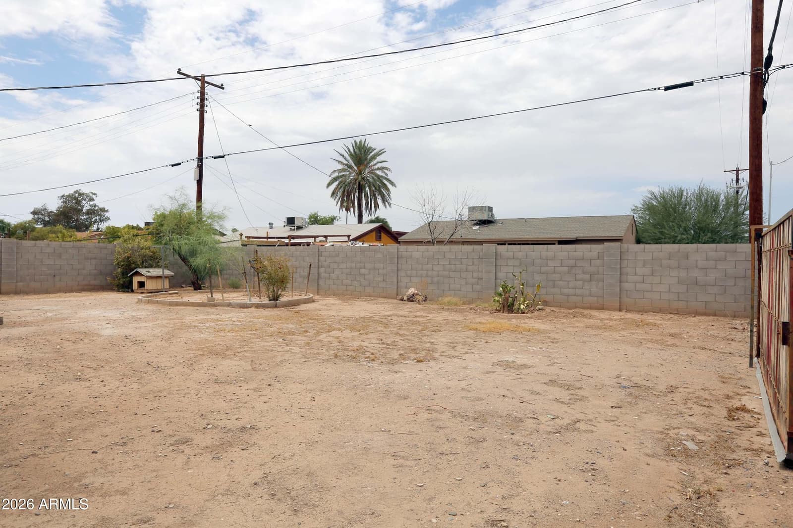 6902 W WOLF Street, Phoenix, AZ 85033 — photo 21 of 22