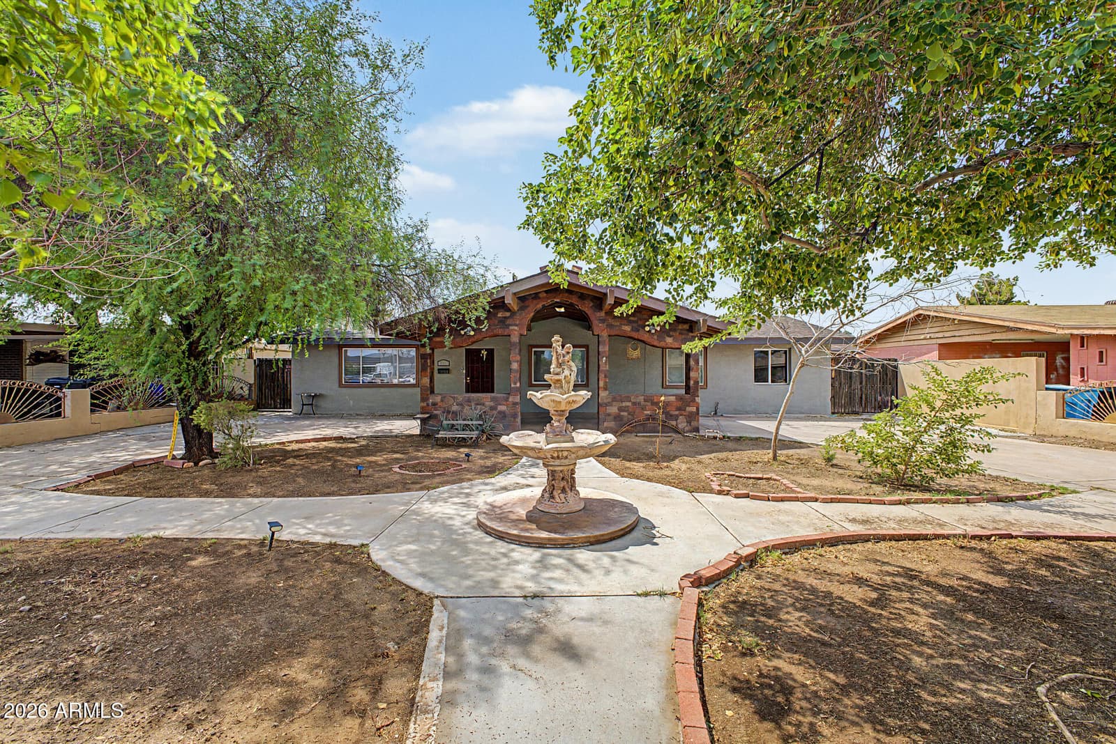 6241 W HIGHLAND Avenue, Phoenix, AZ 85033 — photo 1 of 27