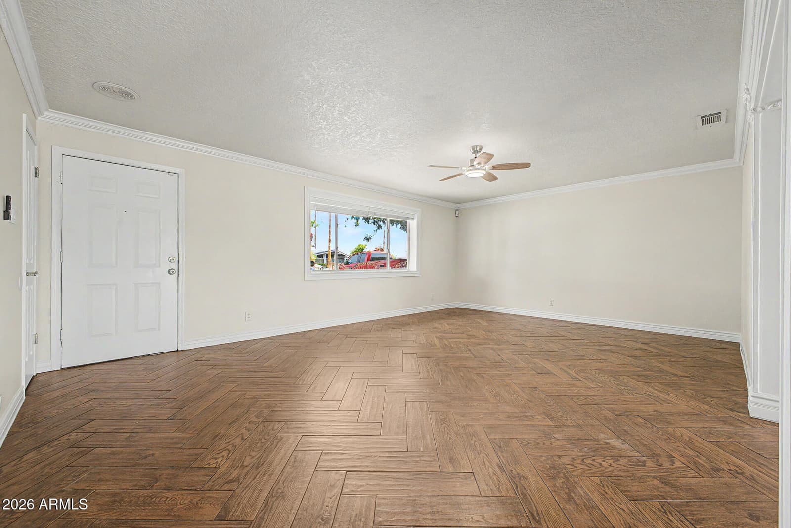 6241 W HIGHLAND Avenue, Phoenix, AZ 85033 — photo 6 of 27
