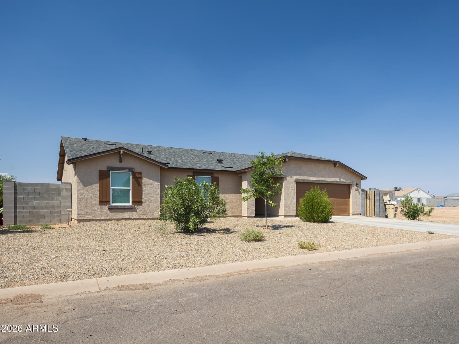 10498 W Carousel Drive, Arizona City, AZ 85123 — photo 2 of 38