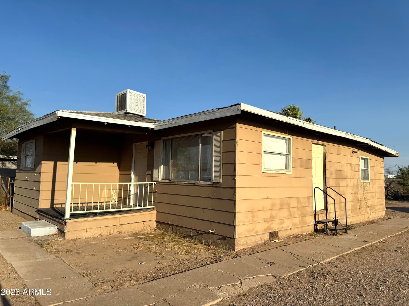 595 W Coolidge Avenue, Coolidge, AZ 85128 — photo 2 of 5