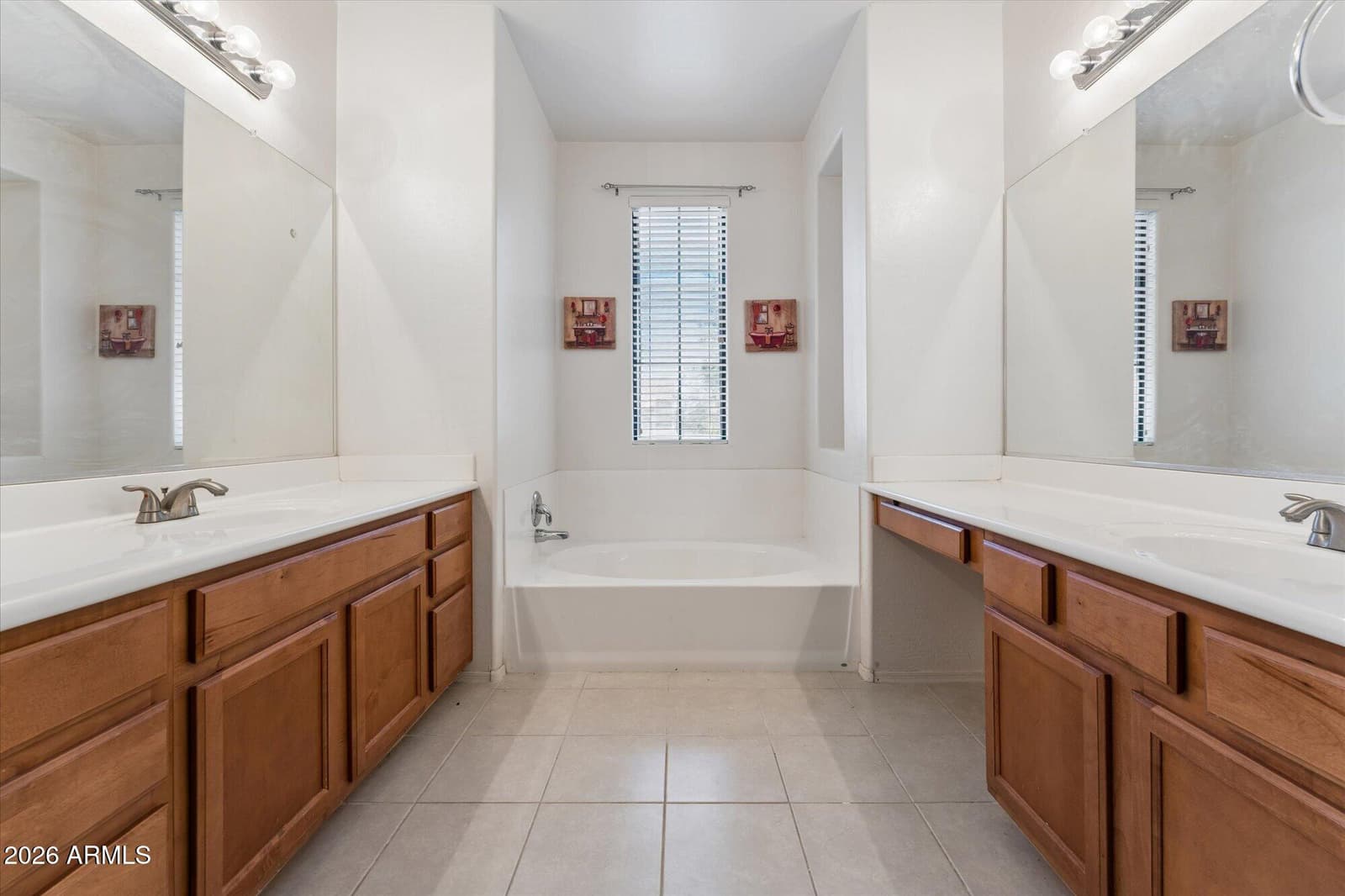 2378 W JAKE Haven, Phoenix, AZ 85085 — photo 4 of 30