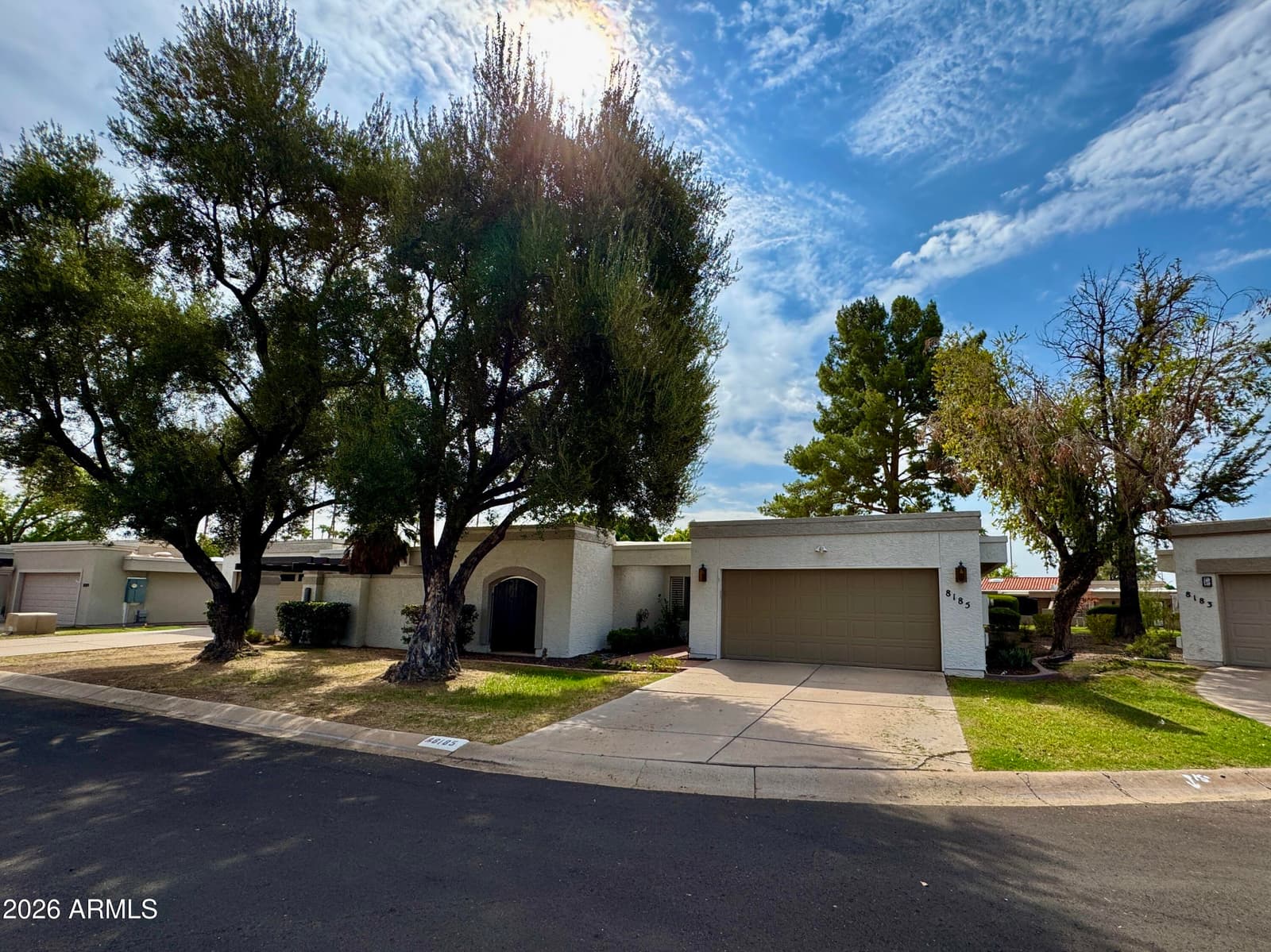 8185 E Del Caverna Drive, Scottsdale, AZ 85258 — photo 2 of 11