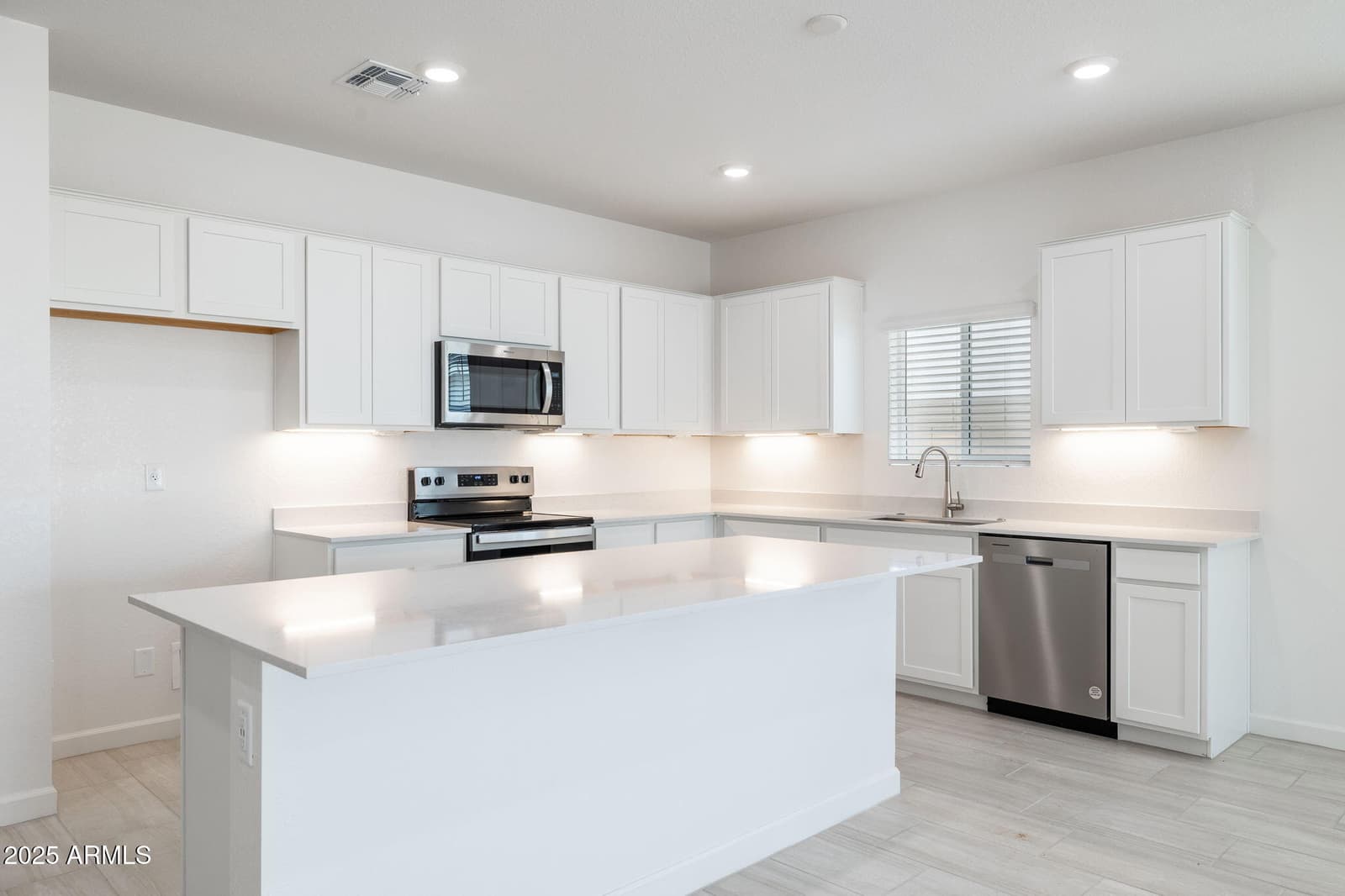 10023 N 176TH Avenue, Waddell, AZ 85355 — photo 4 of 27