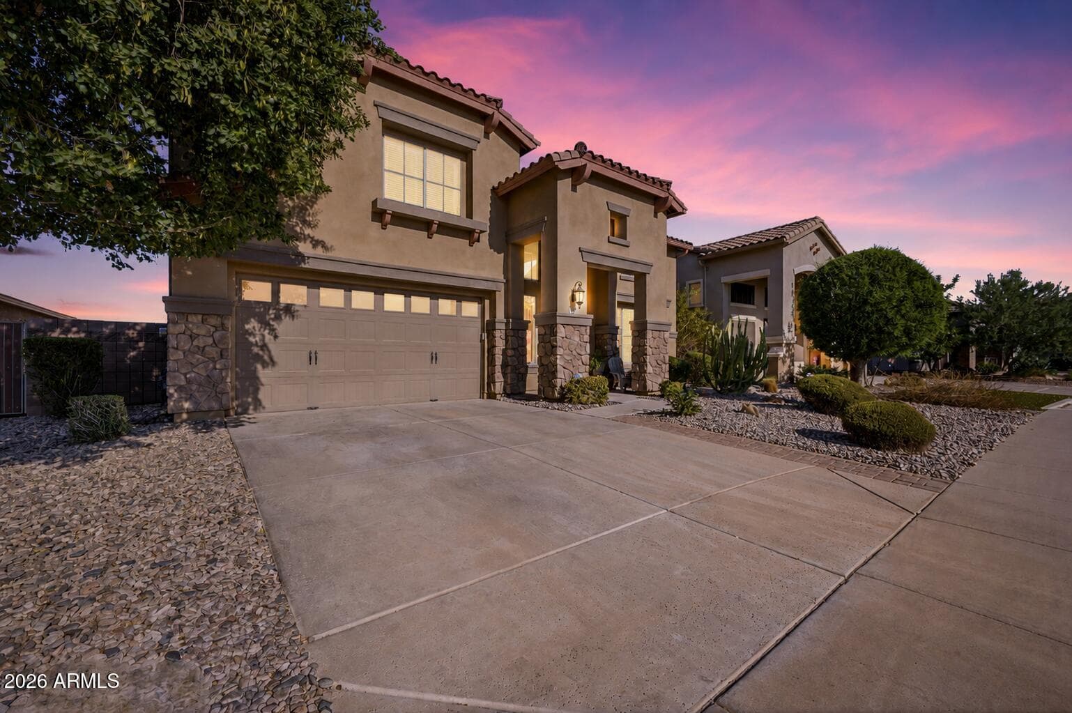 5515 S ROANOKE Street, Gilbert, AZ 85298 — photo 2 of 29