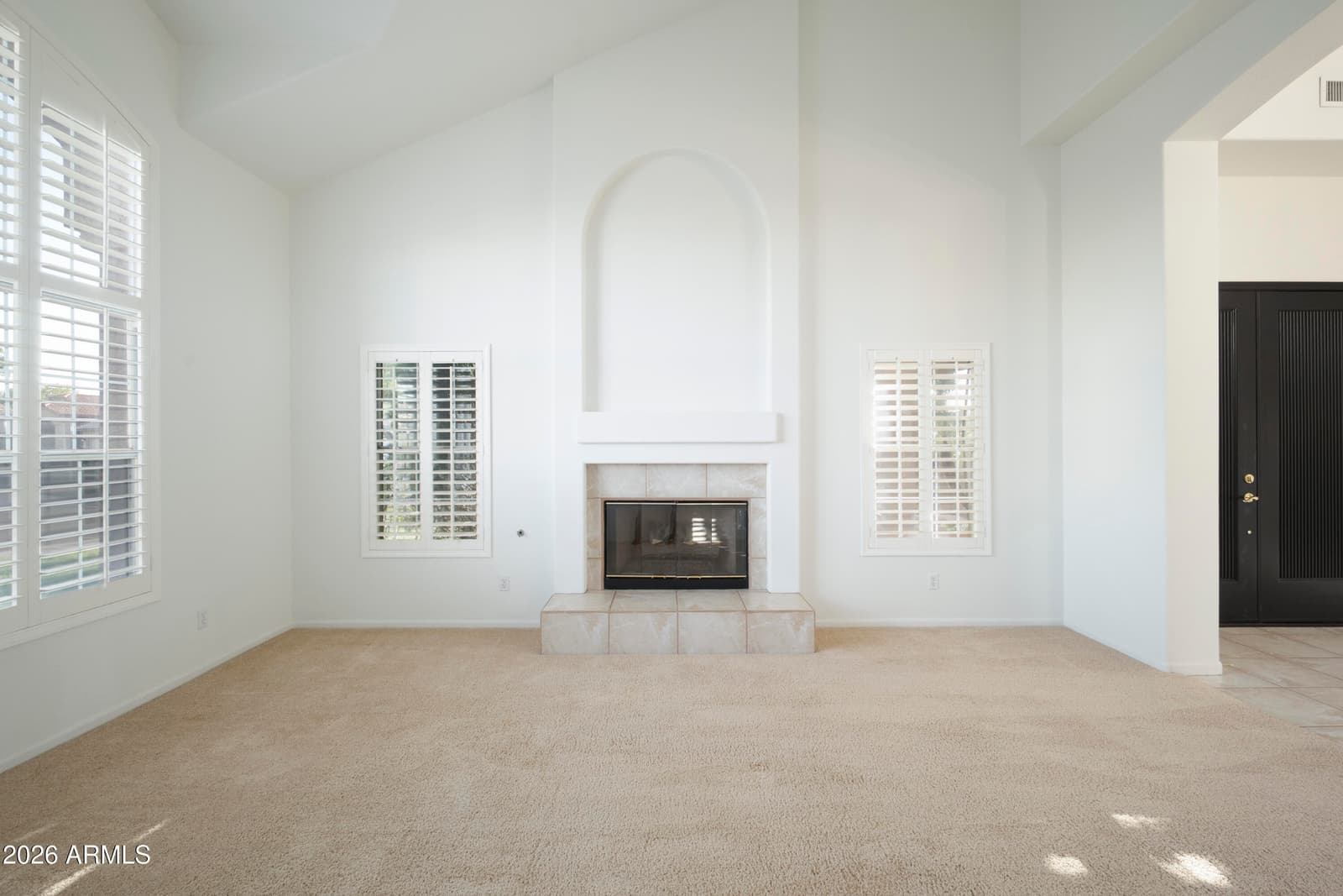1424 E Horseshoe Avenue, Gilbert, AZ 85296 — photo 8 of 38