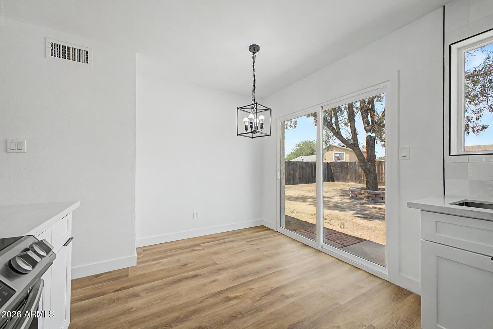 4520 E ALTA VISTA Road, Phoenix, AZ 85042 — photo 8 of 24
