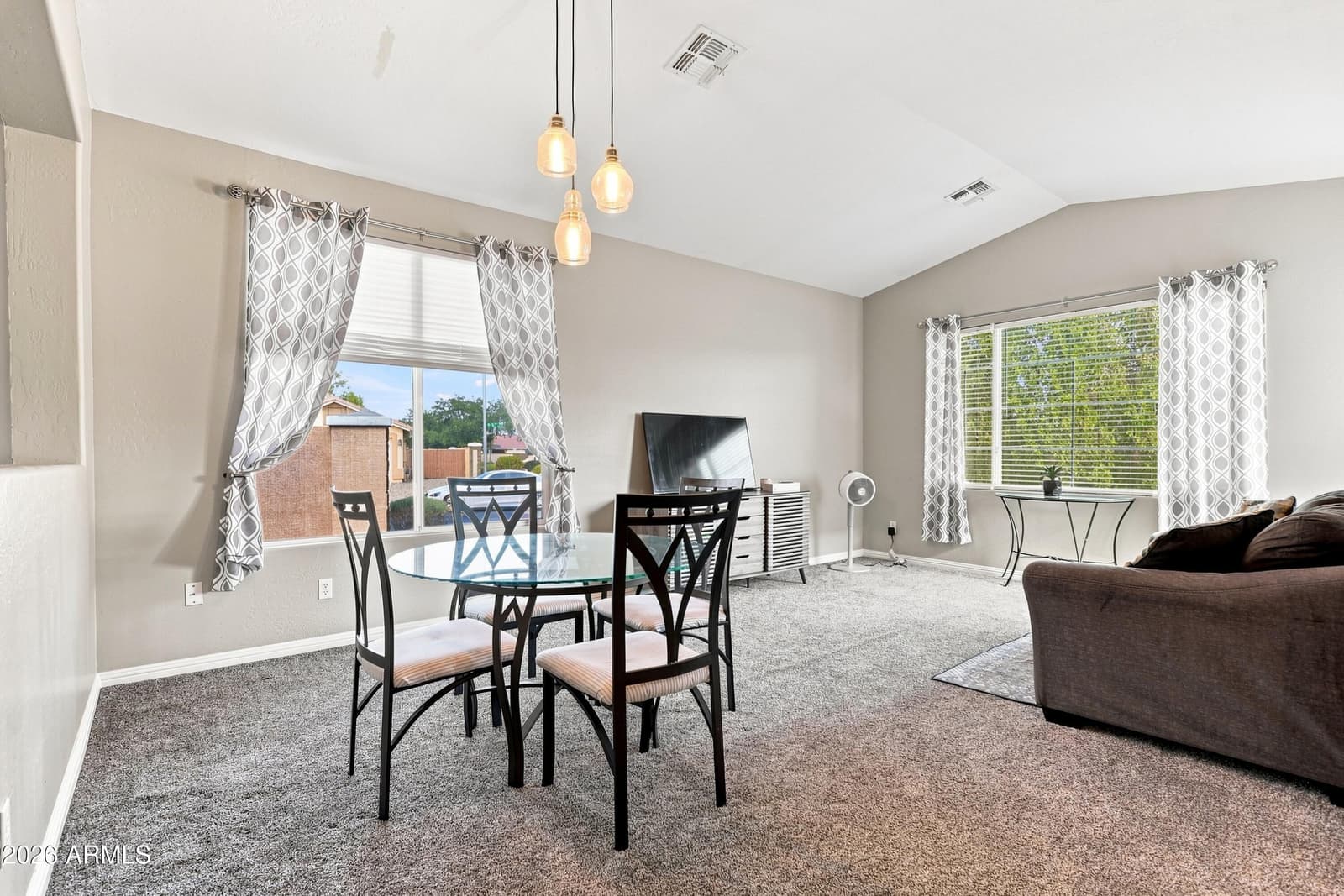7625 W NORTHVIEW Avenue, Glendale, AZ 85303 — photo 4 of 39
