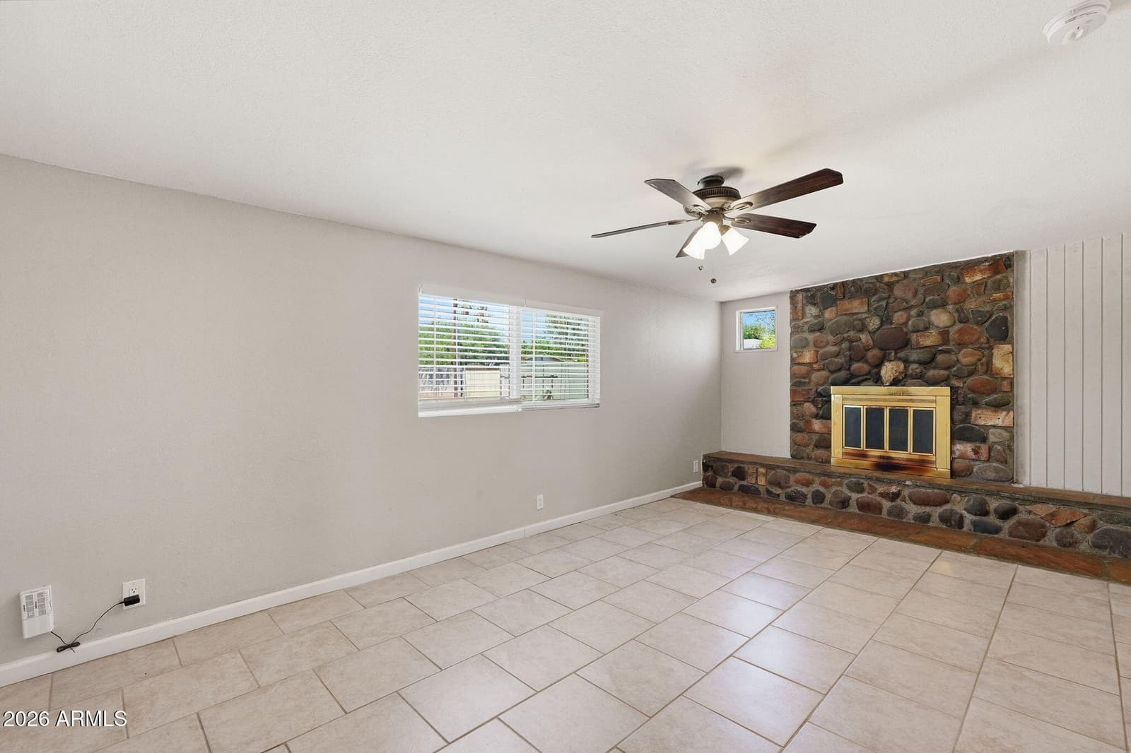 4138 E BLUEFIELD Avenue, Phoenix, AZ 85032 — photo 6 of 41