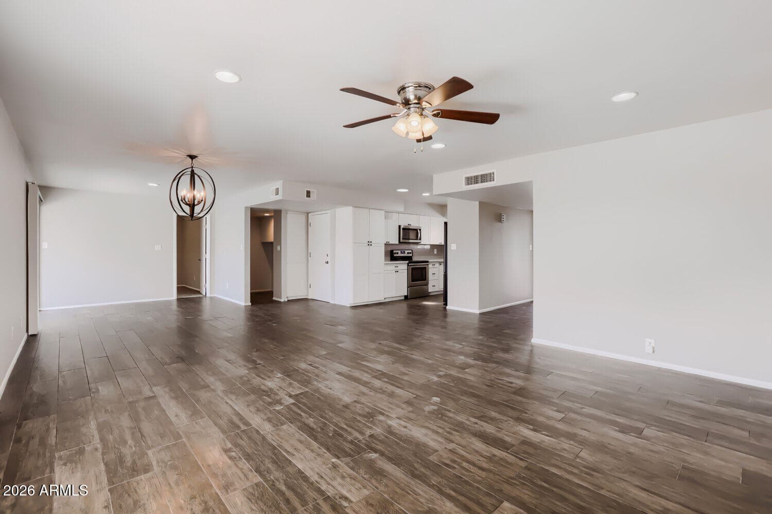 4005 W CAROL Avenue, Phoenix, AZ 85051 — photo 8 of 28