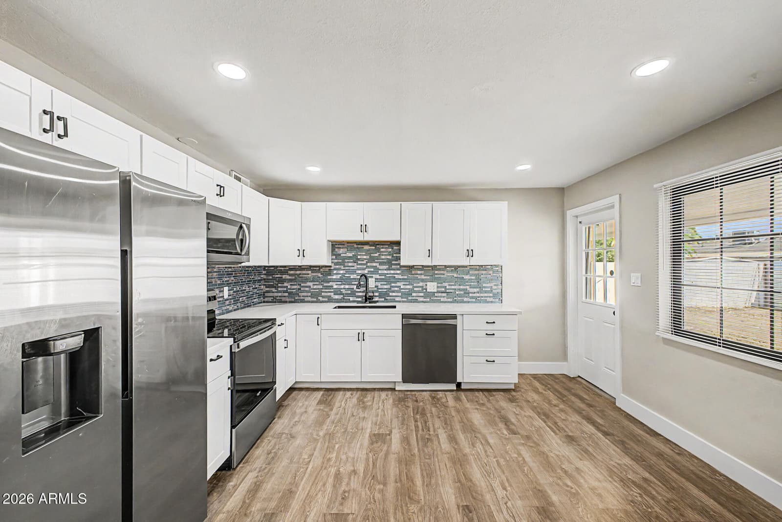 3131 W MARYLAND Avenue, Phoenix, AZ 85017 — photo 12 of 44